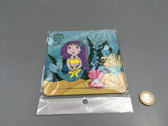Mini planche puzzle sirène 16 pcs, moins cher chez Petit Kiwi