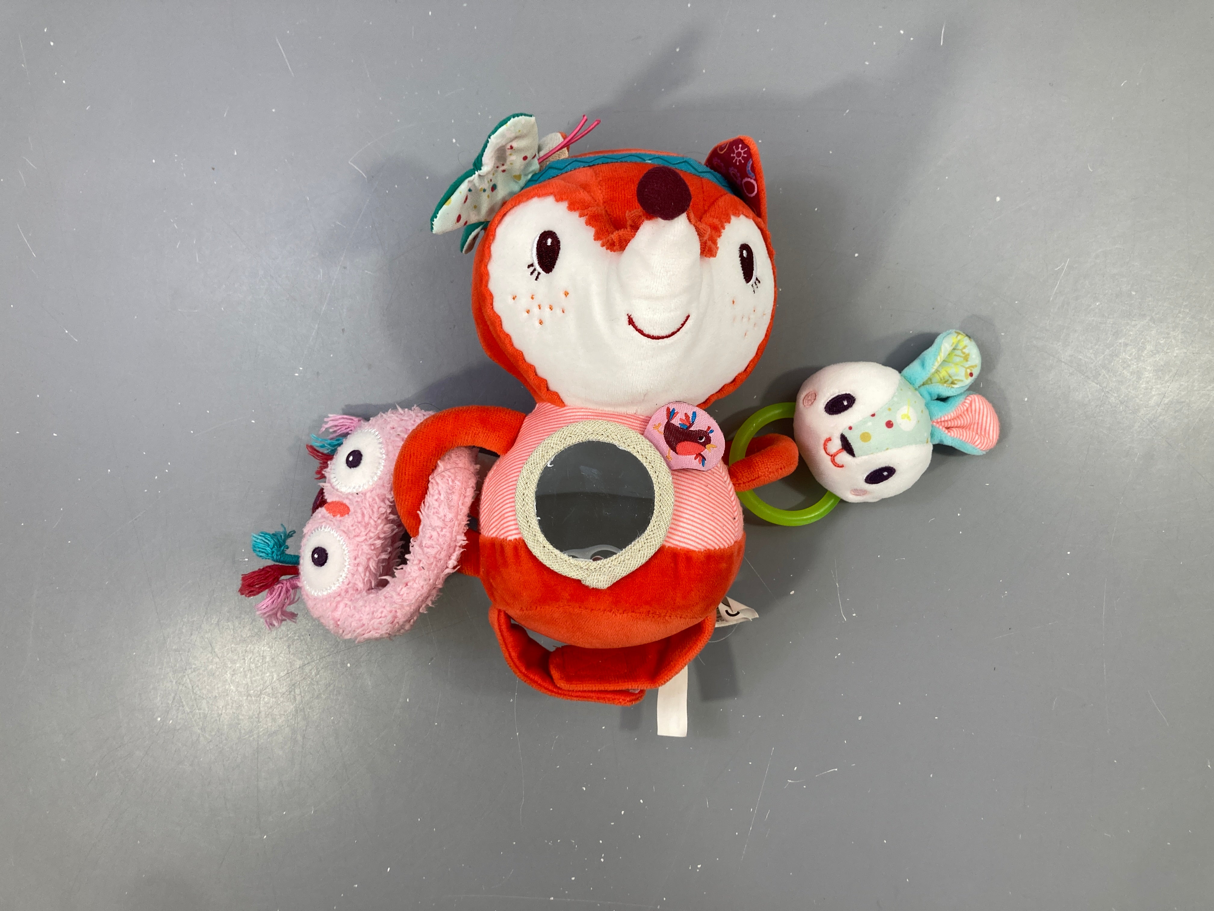 Peluche d'activités Alice la renarde