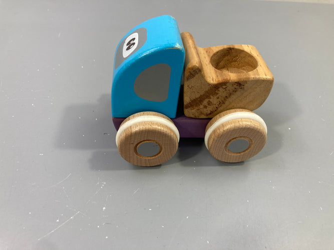 Mon petit camion en bois, moins cher chez Petit Kiwi