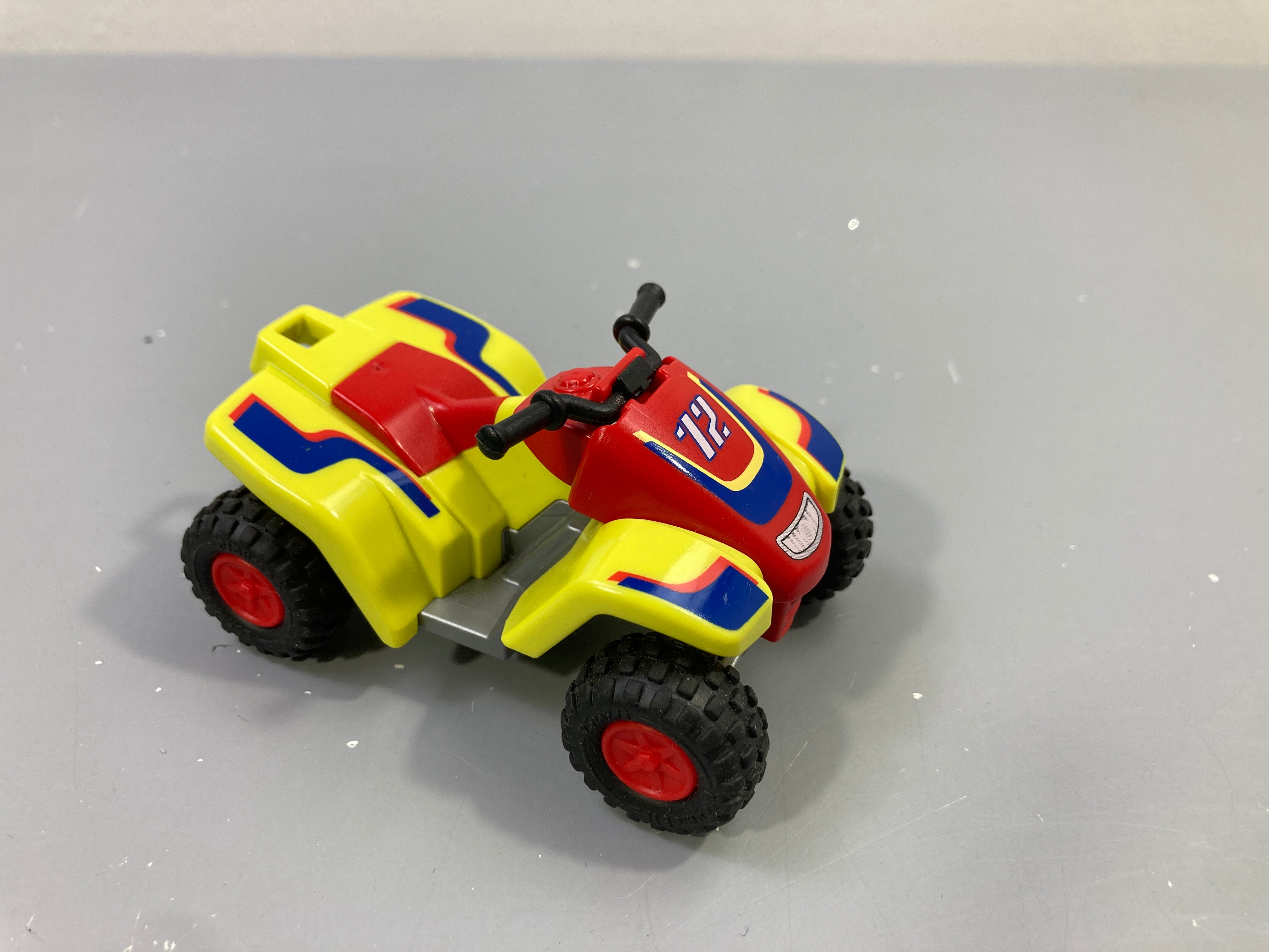 Playmobil - 4425 - Les Aventuriers -Quad rouge-Sans le pilote et la valisette