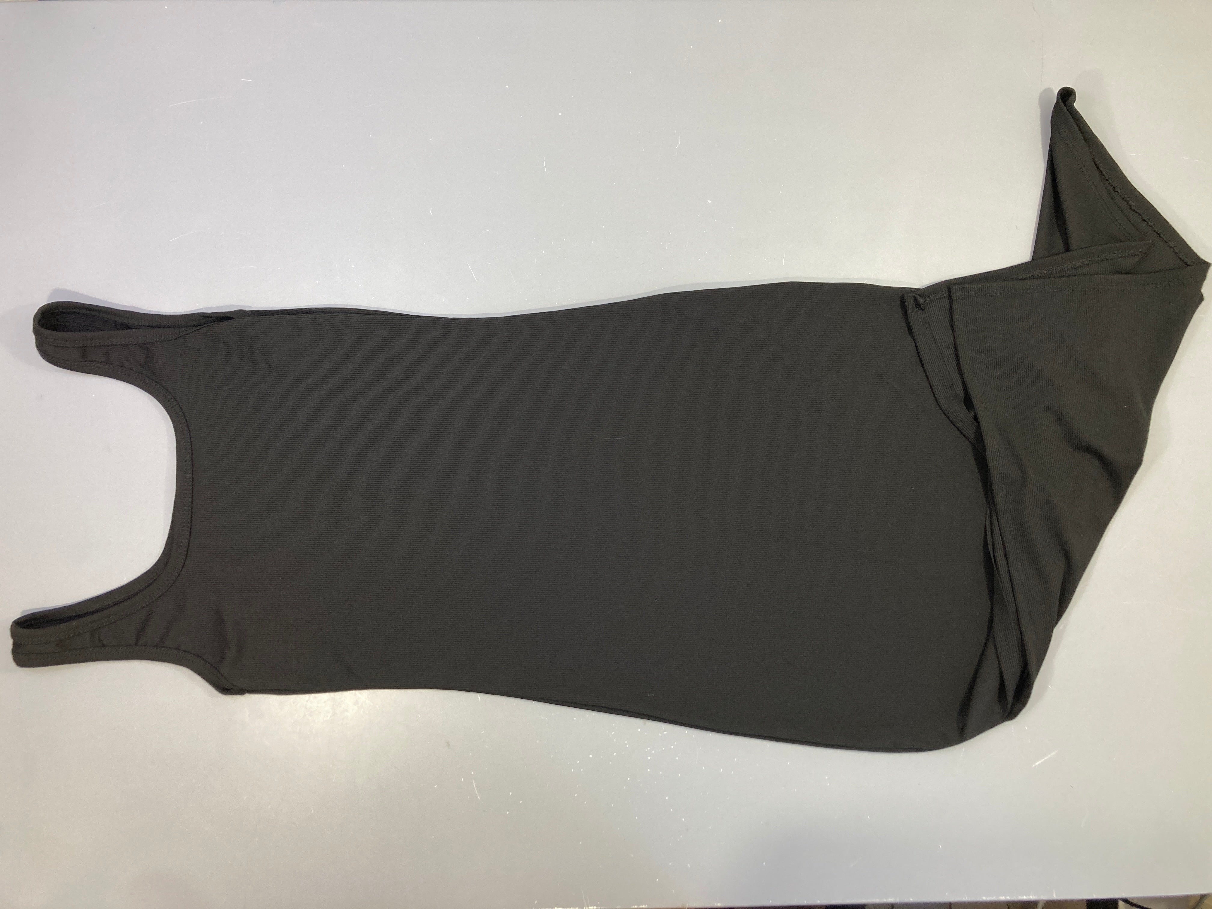 Robe longue tube noire côtelée