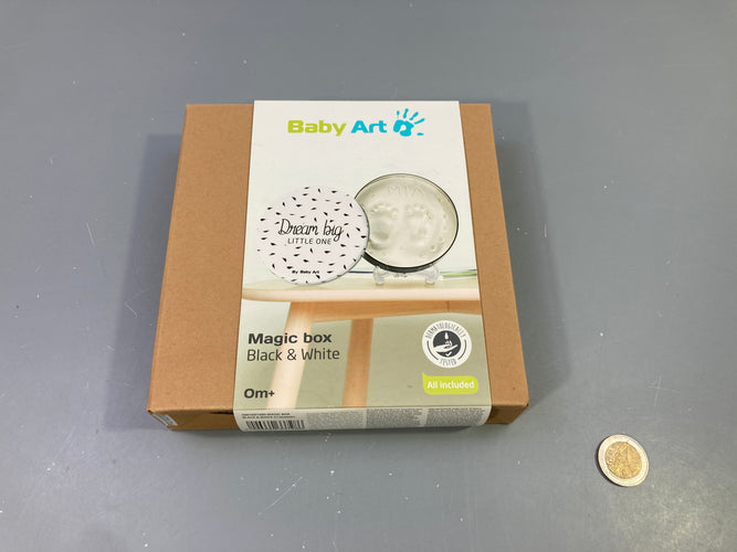 Neuf- Kit Baby Art Magic Box Black & White, moins cher chez Petit Kiwi