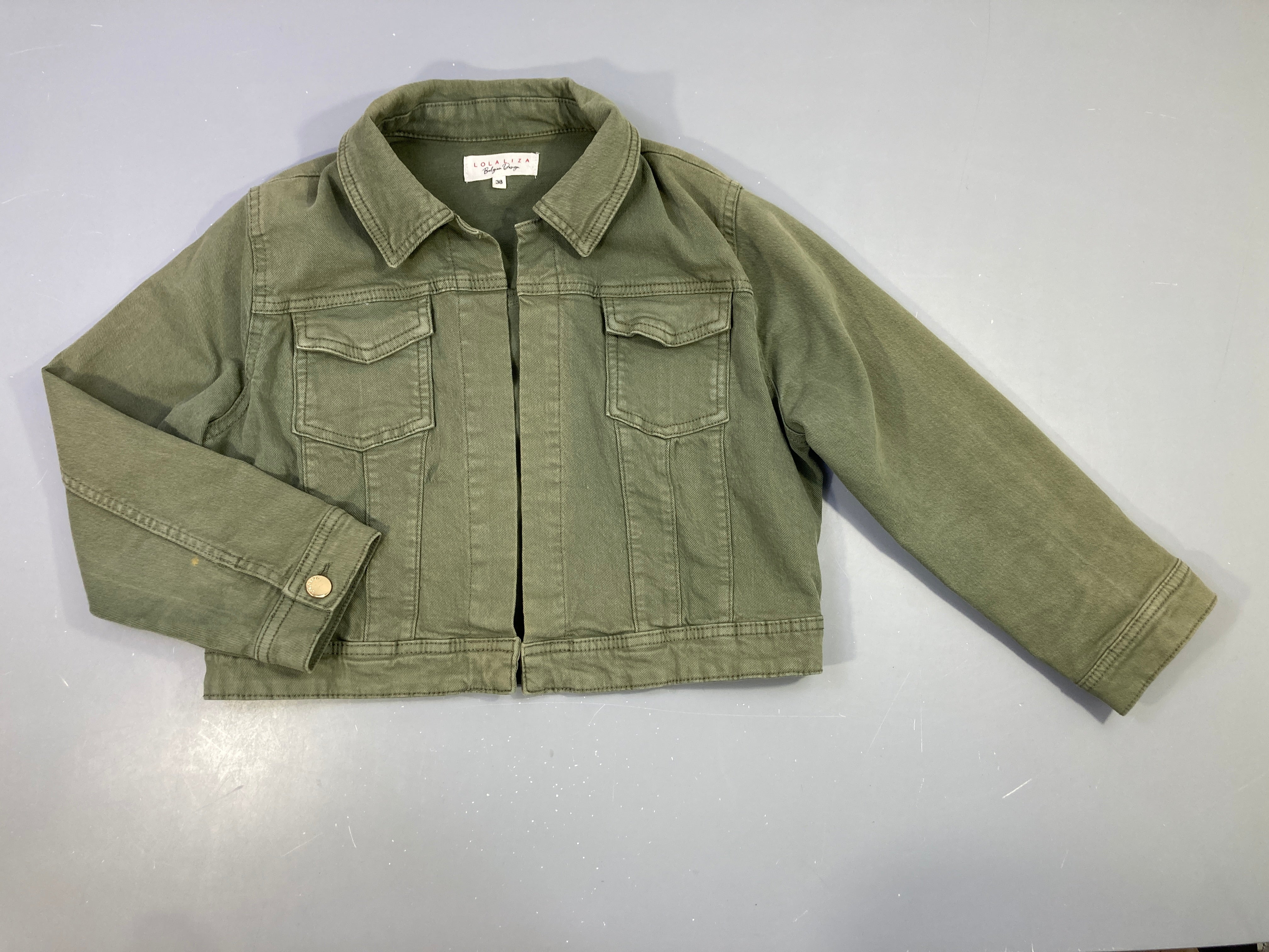 Veste en jean kaki-Petite tache arrière manche D (voir photo) T.38