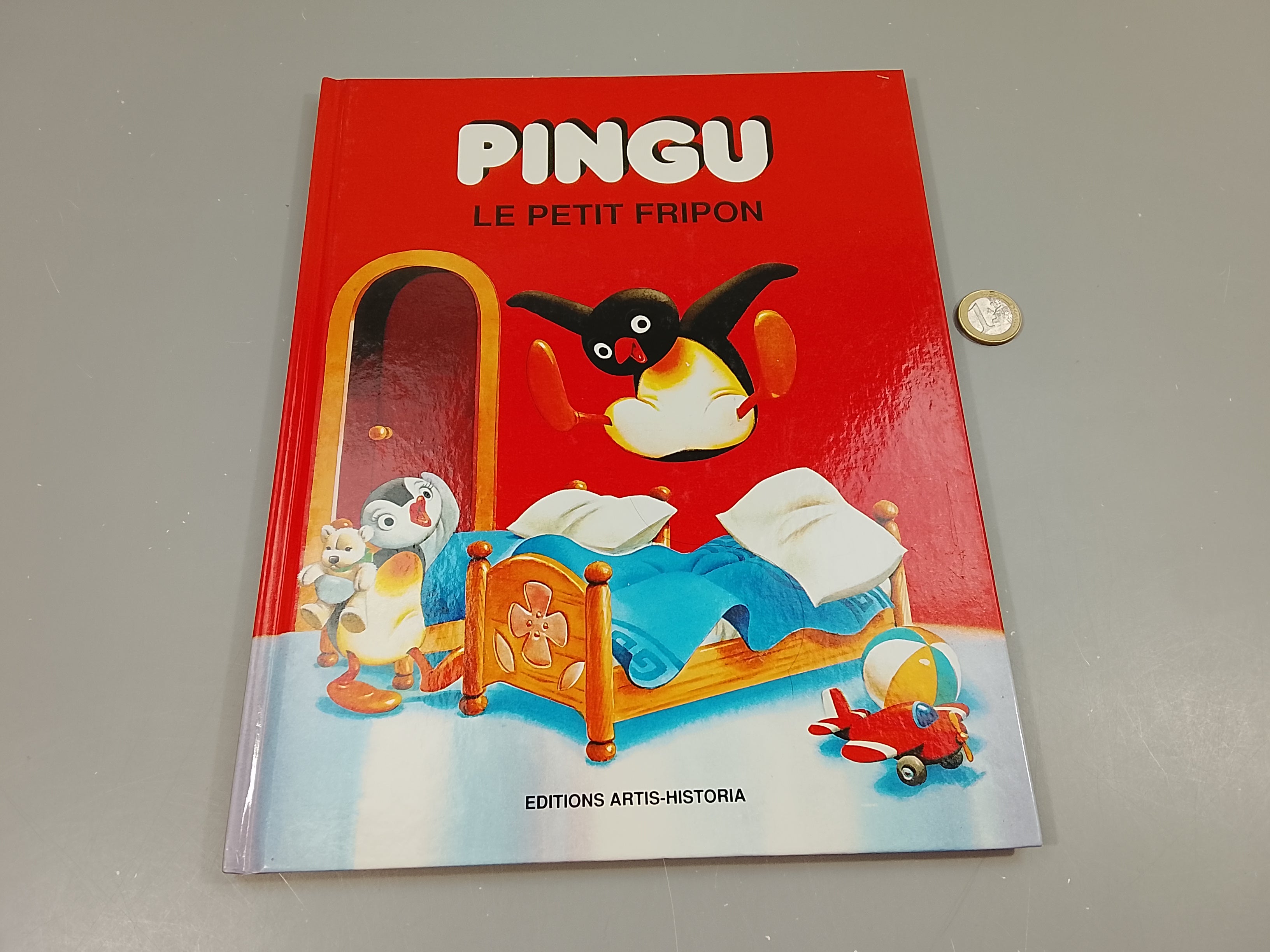 Pingu Le petit fripon (certaines pages collantes dû aux autocollants)