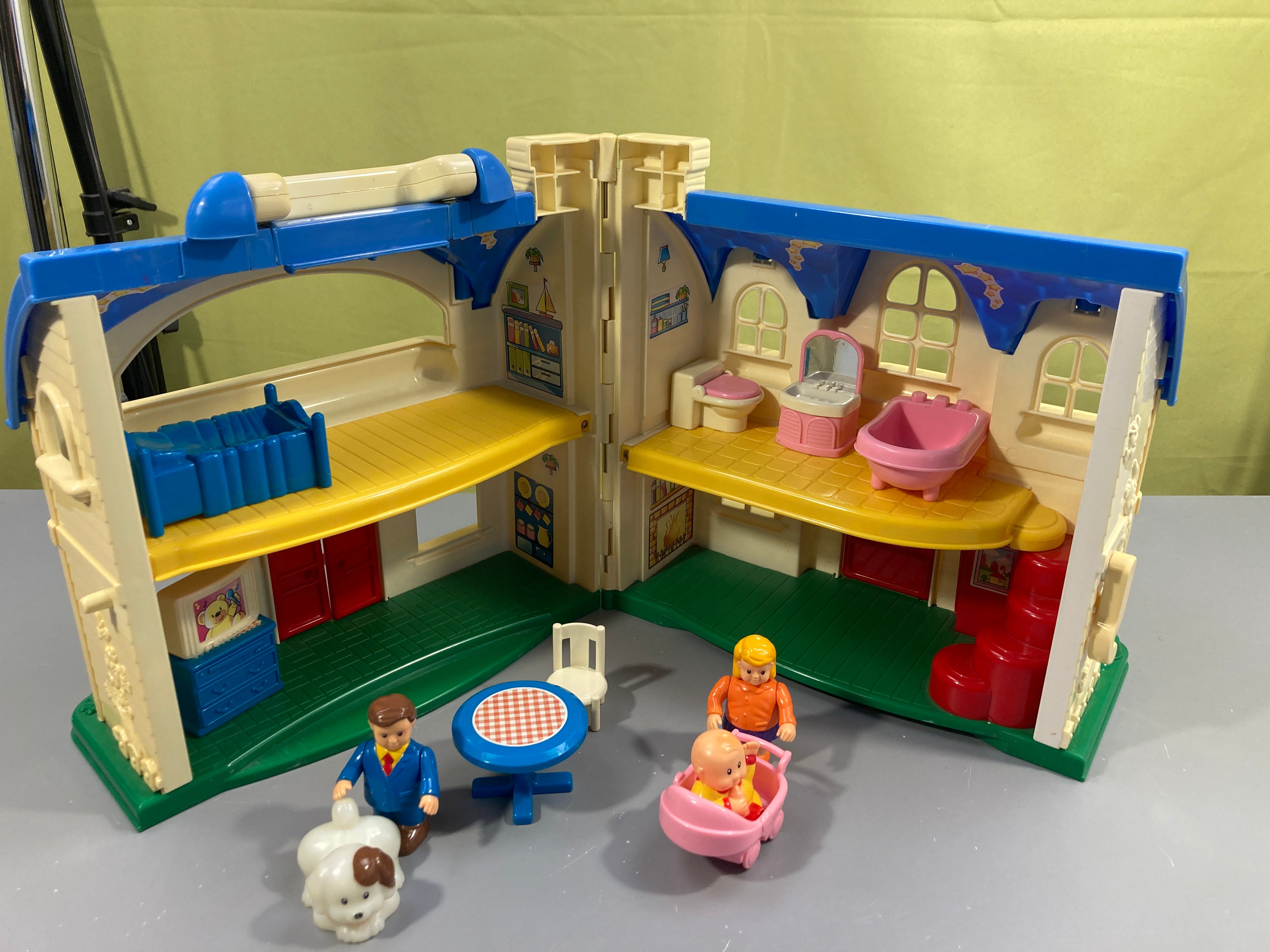 Maison Little people vintage avec personnages et accessoires