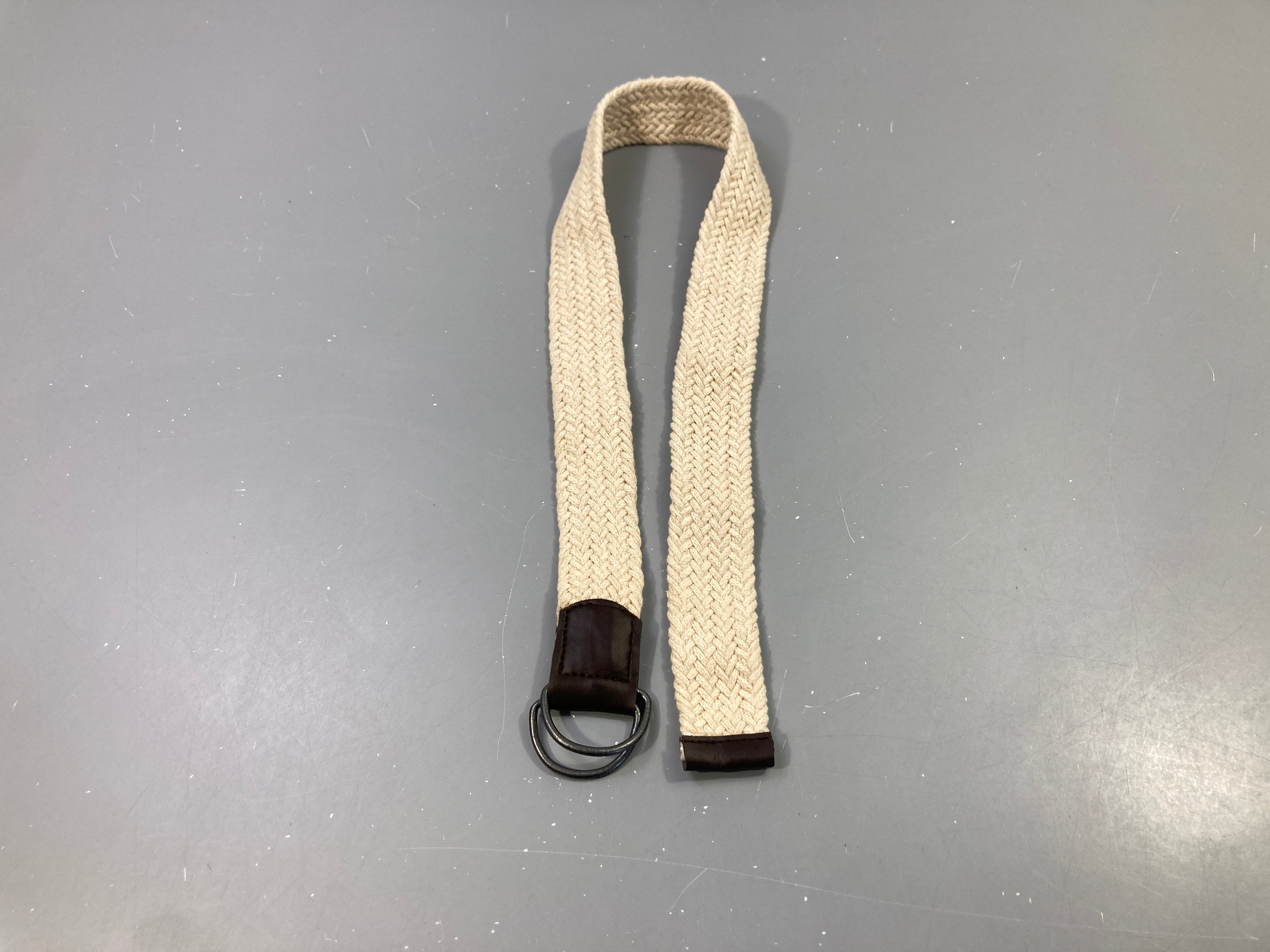 Ceinture tressée beige , bouts bruns