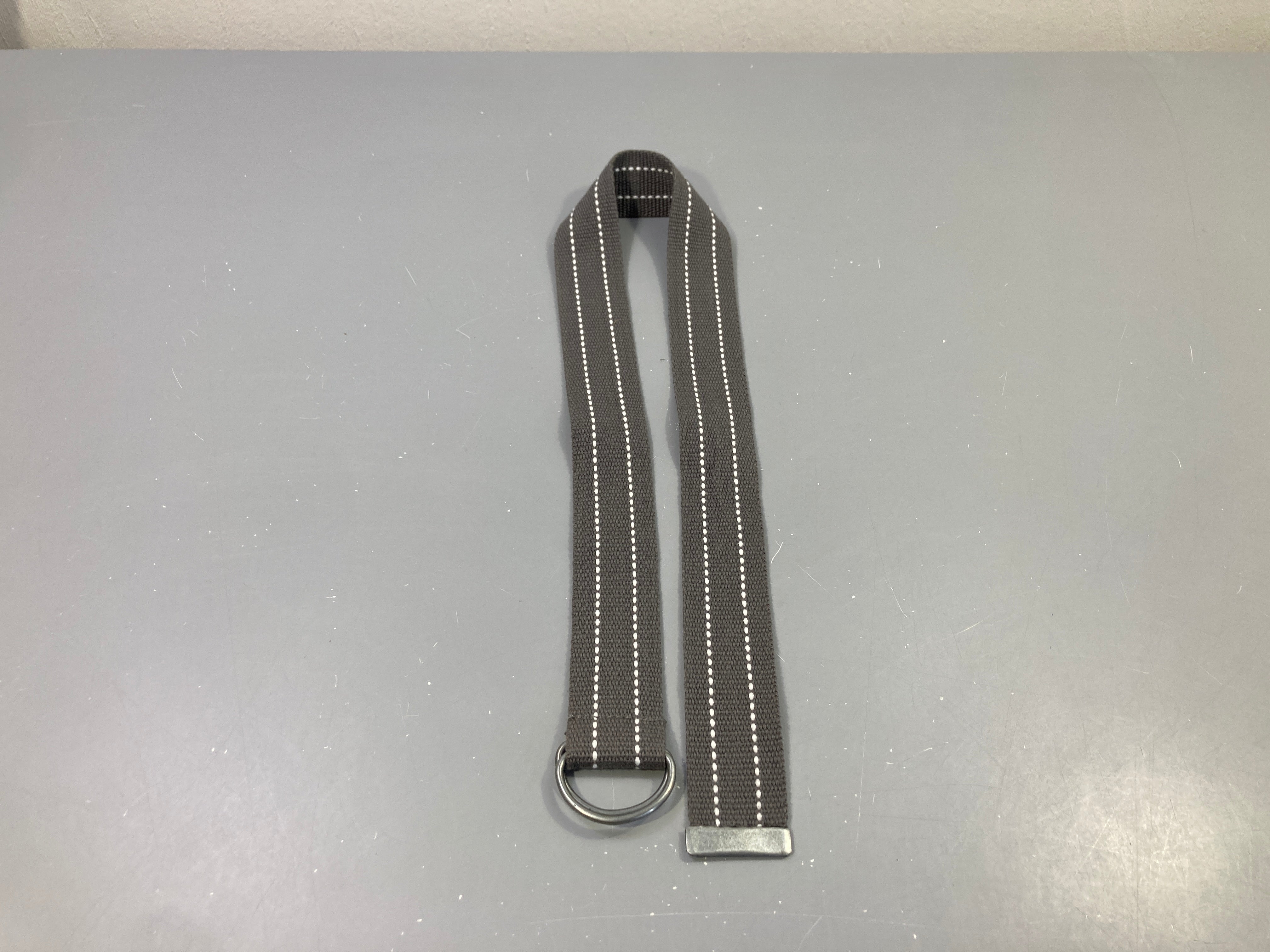 Ceinture textile gris clair, 2 lignes blanches