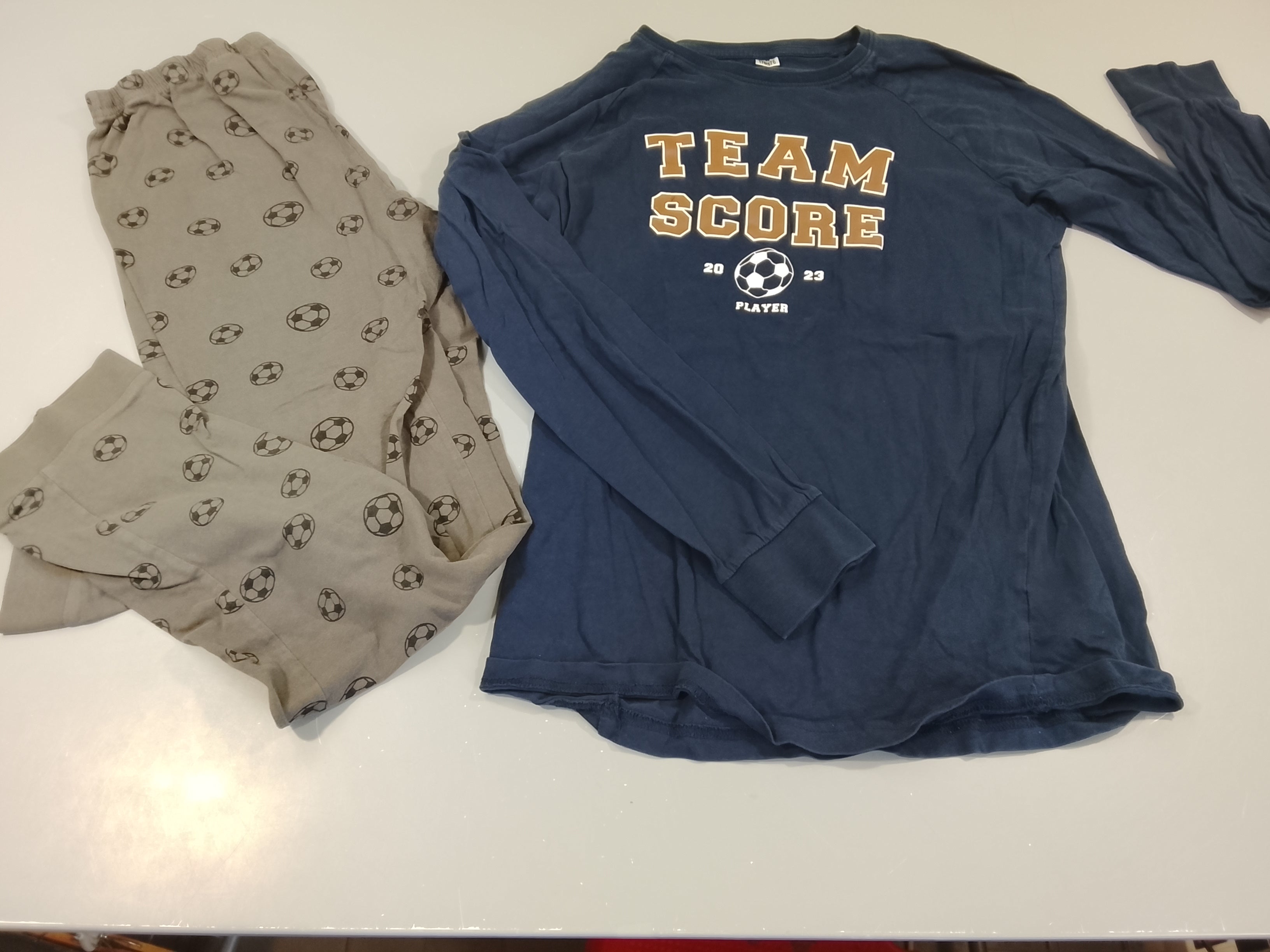 Pyjama 2pcs jersey bleu marine/ gris ballons de foot 