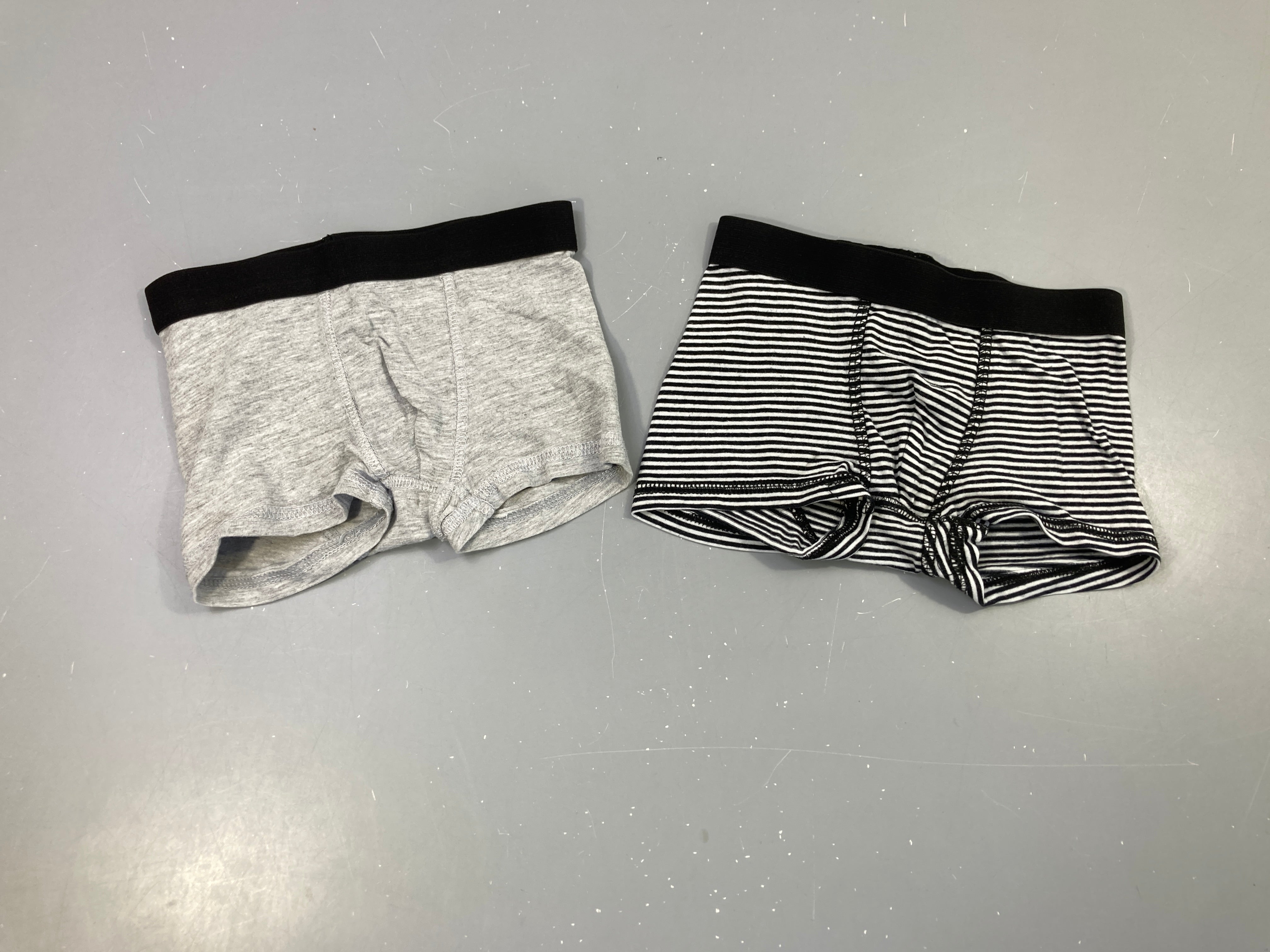 Lot 2 boxers gris et rayé noir/blanc