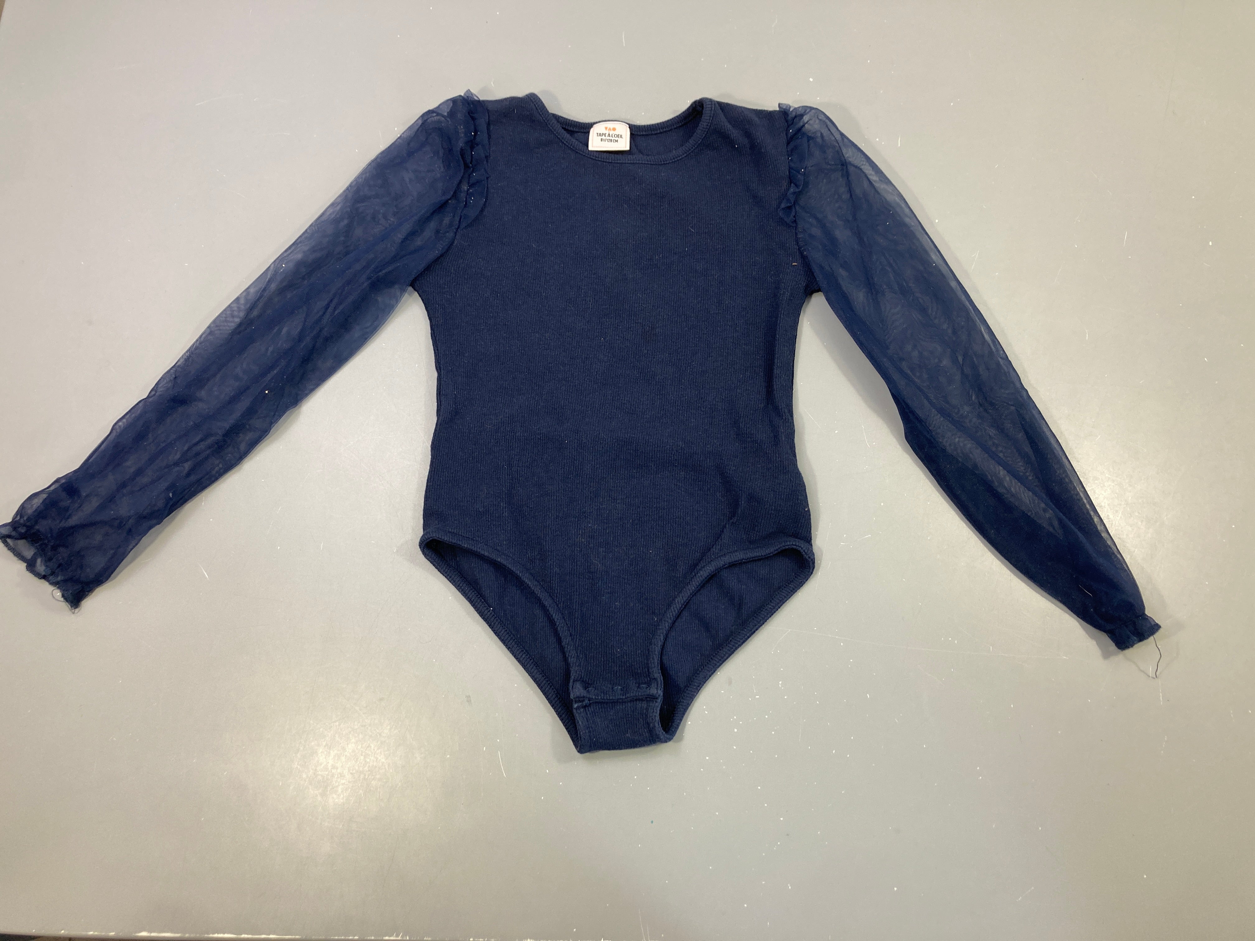 Body m.l bleu foncé côtelé manche tulle