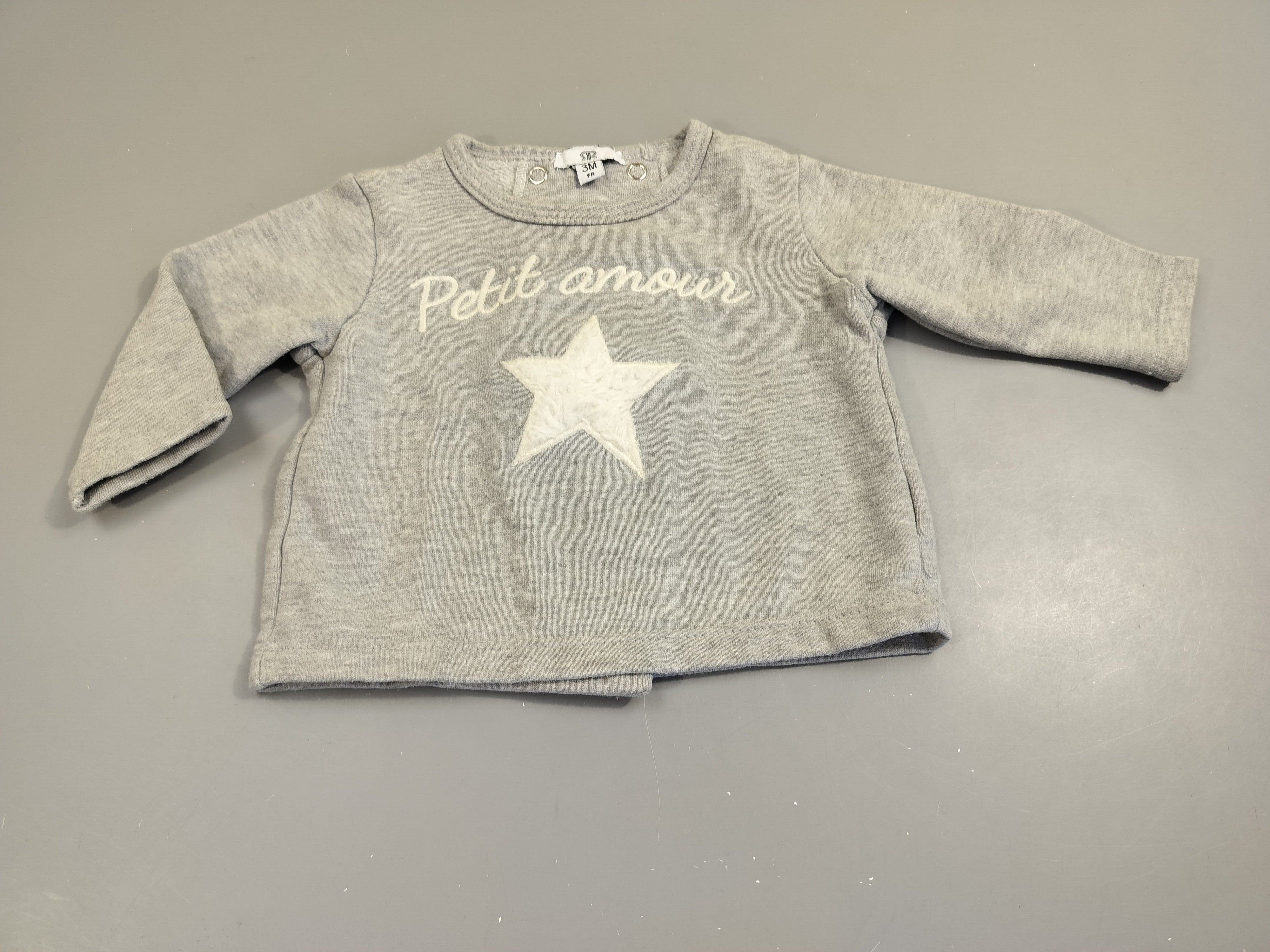 Pull gris chiné, étoile blanche 