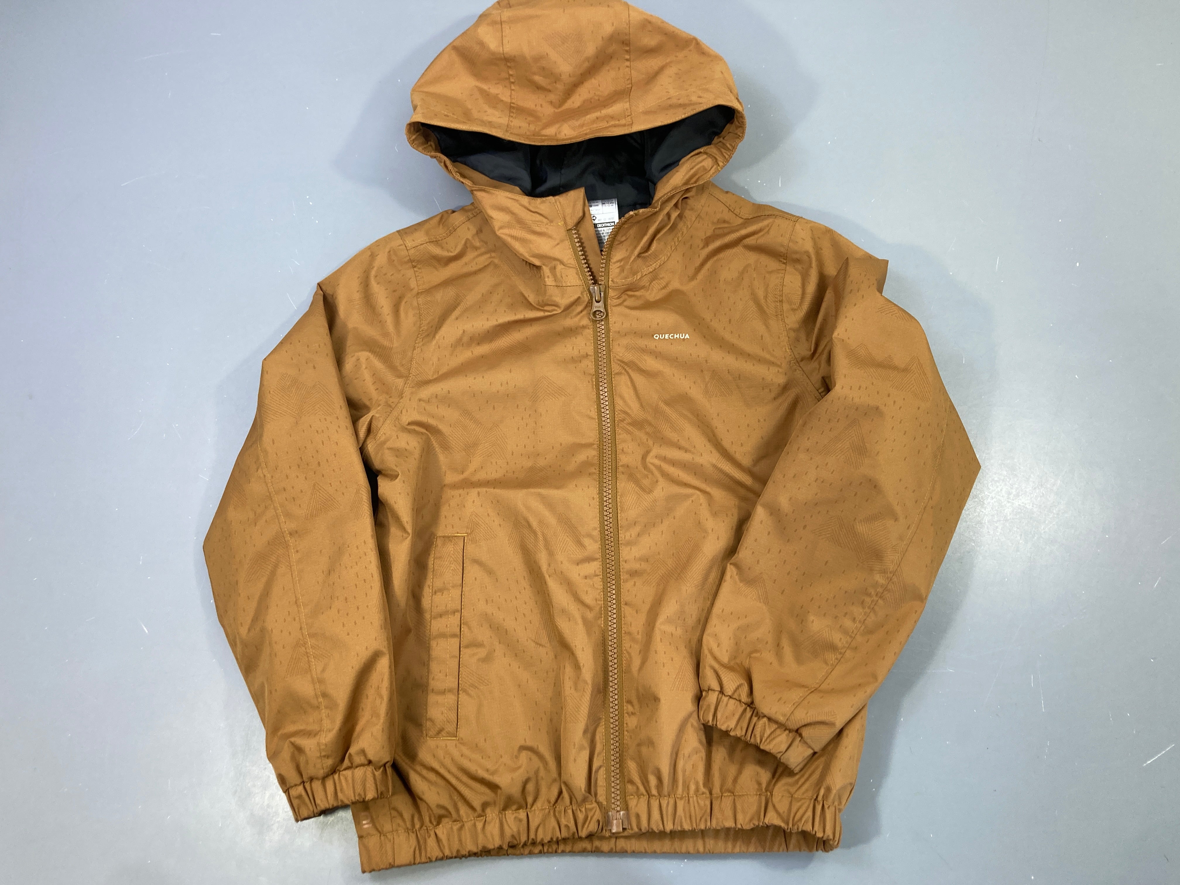 Veste zippée imperméable camel/ocre Quechua-Accroc arrière