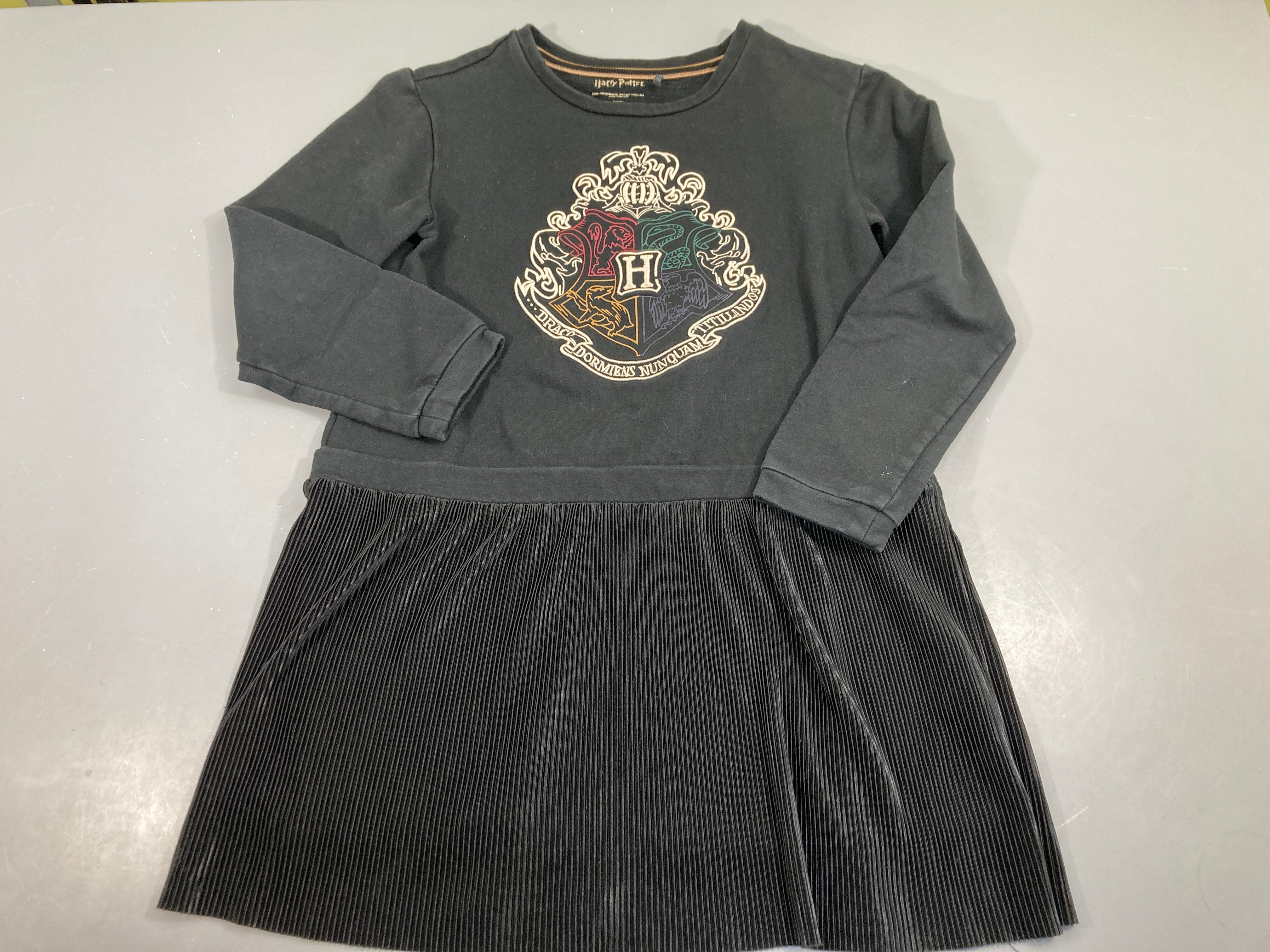 Robe m.l  jersey épais noir bas plissé, Harr.y Potter