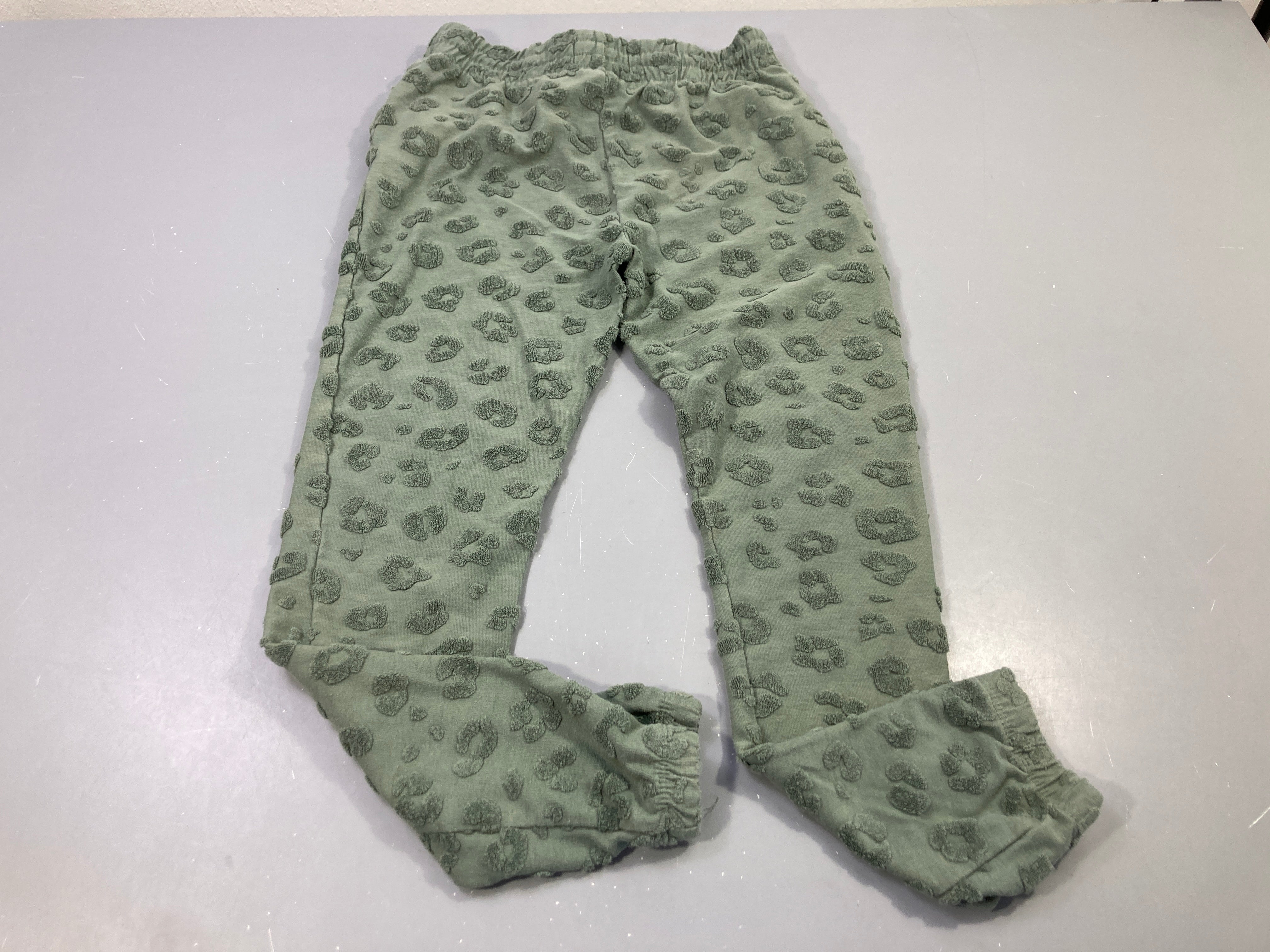 Pantalon style jogging  kaki texturé, taille et chevilles élastiques