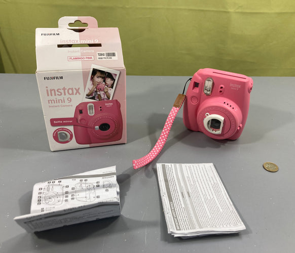 Appareil photo instantané Instax mini 9, Fujifilm, Flamingo pink, 75€ neuf, moins cher chez Petit Kiwi