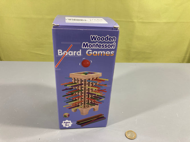 Etat neuf Tour en bois Montessori 3+ - complet, moins cher chez Petit Kiwi