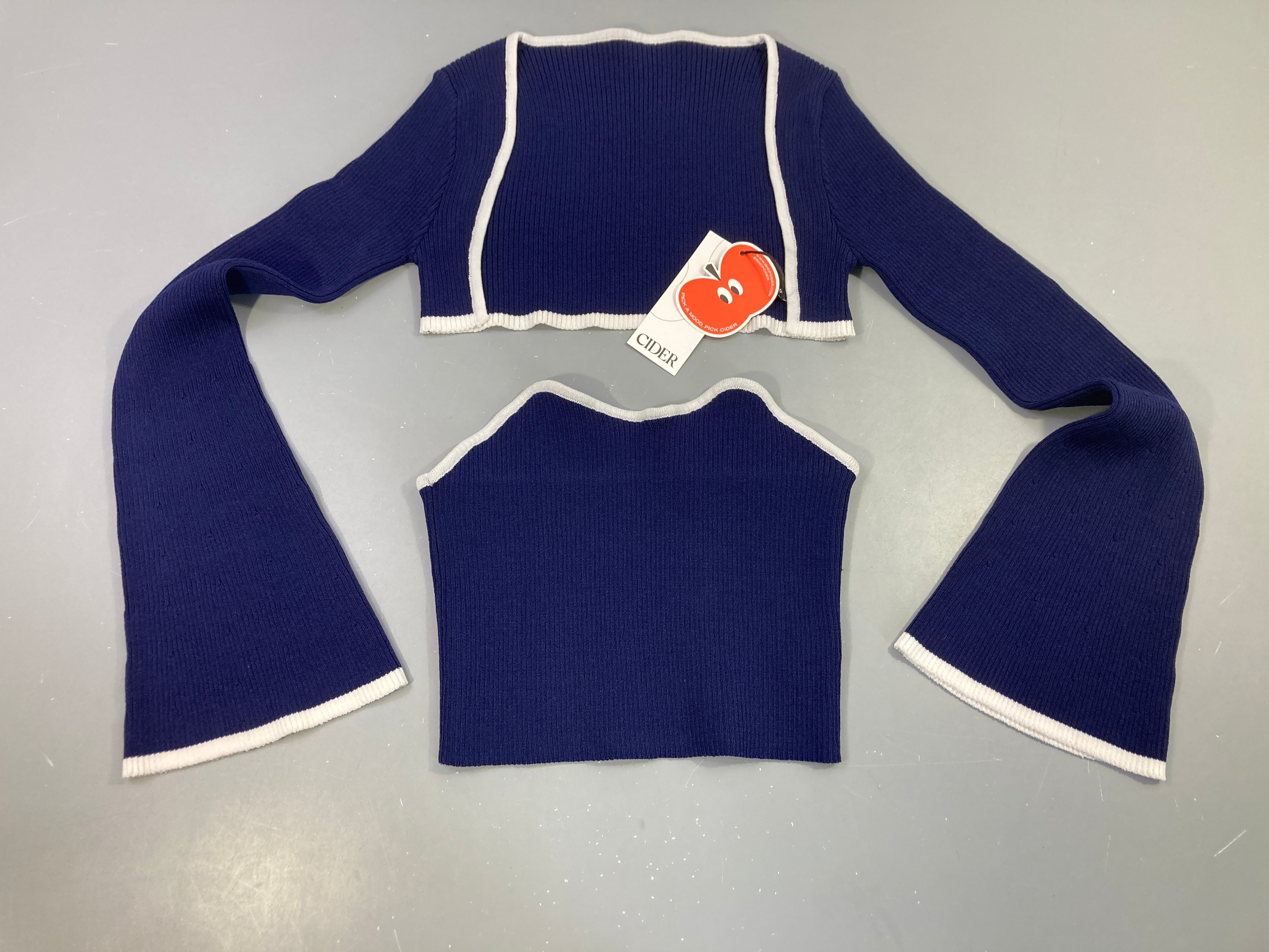 Neuf-Ensemble 2pcs gilet cropped bleu foncé + Top s.m