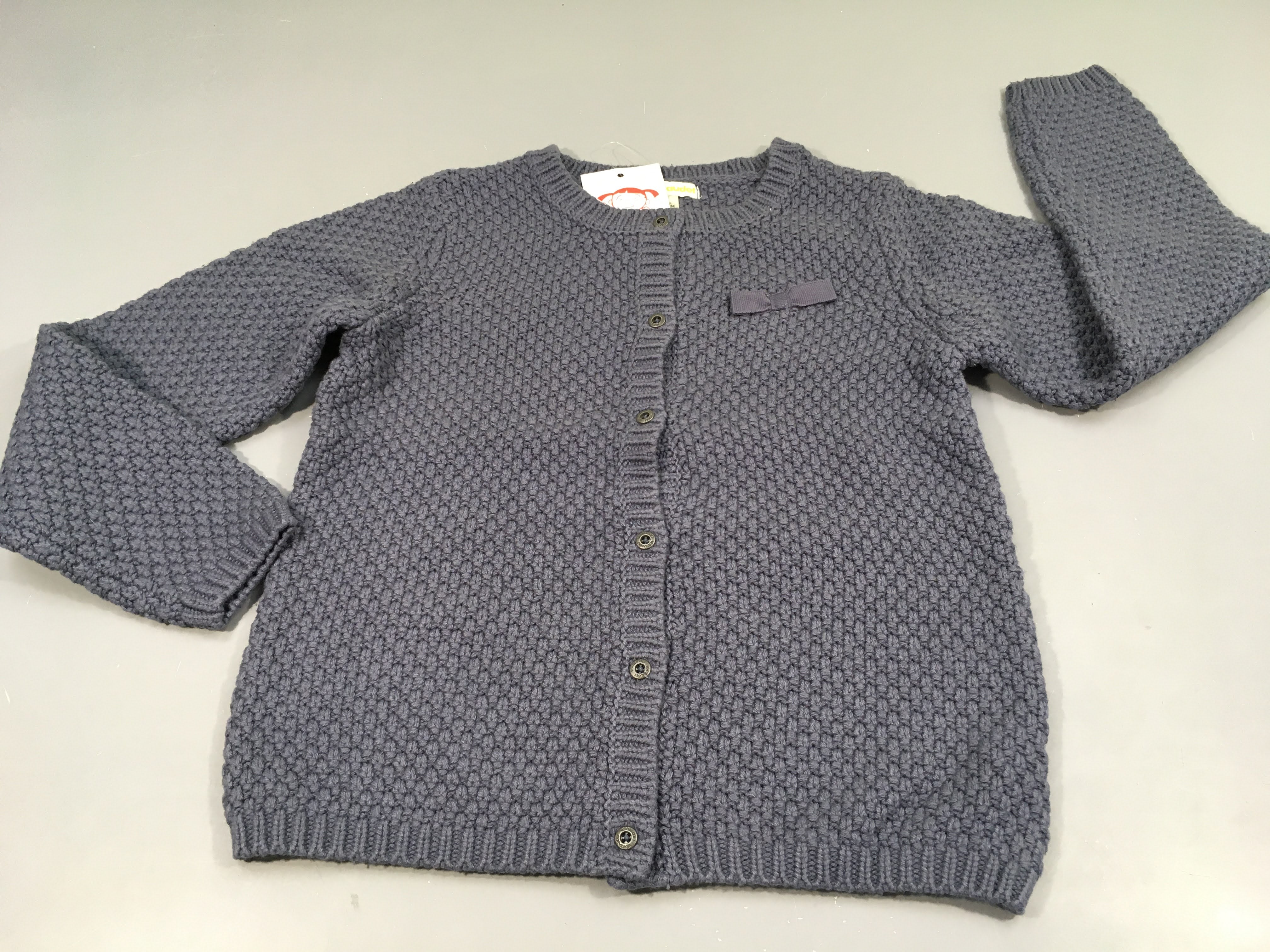 NEUF Gilet en mailles bleu, petit noeud
