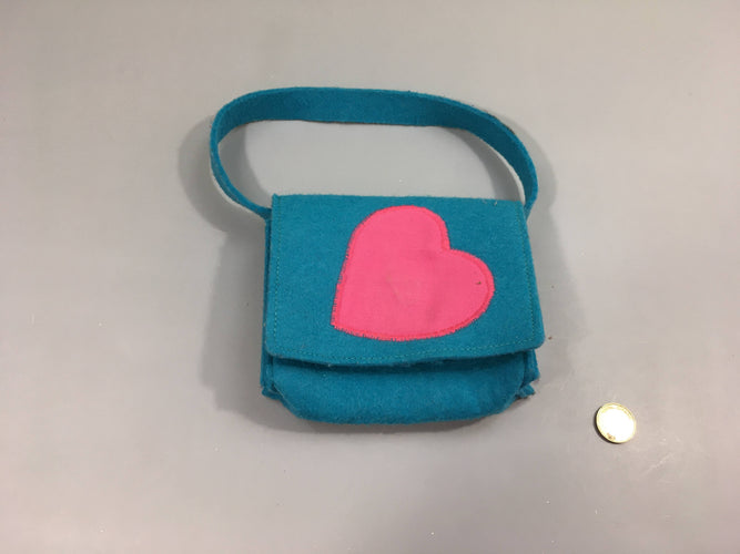 Sac bleu feutrine coeur rose, moins cher chez Petit Kiwi