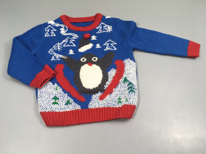 Pull de Noël bleu et rouge , pingouin . Un peu bouloché, moins cher chez Petit Kiwi