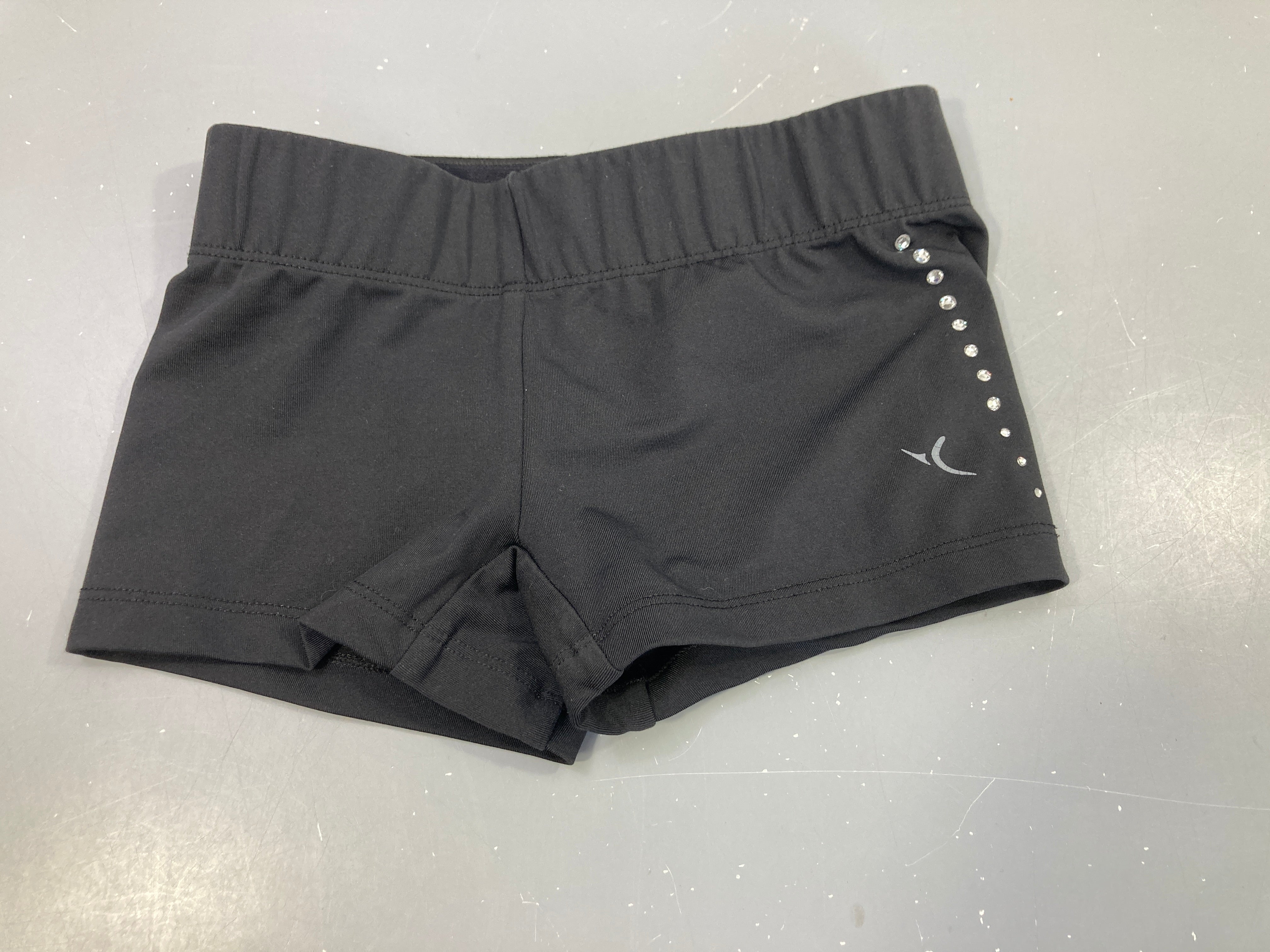 Short de sport noir avec strass