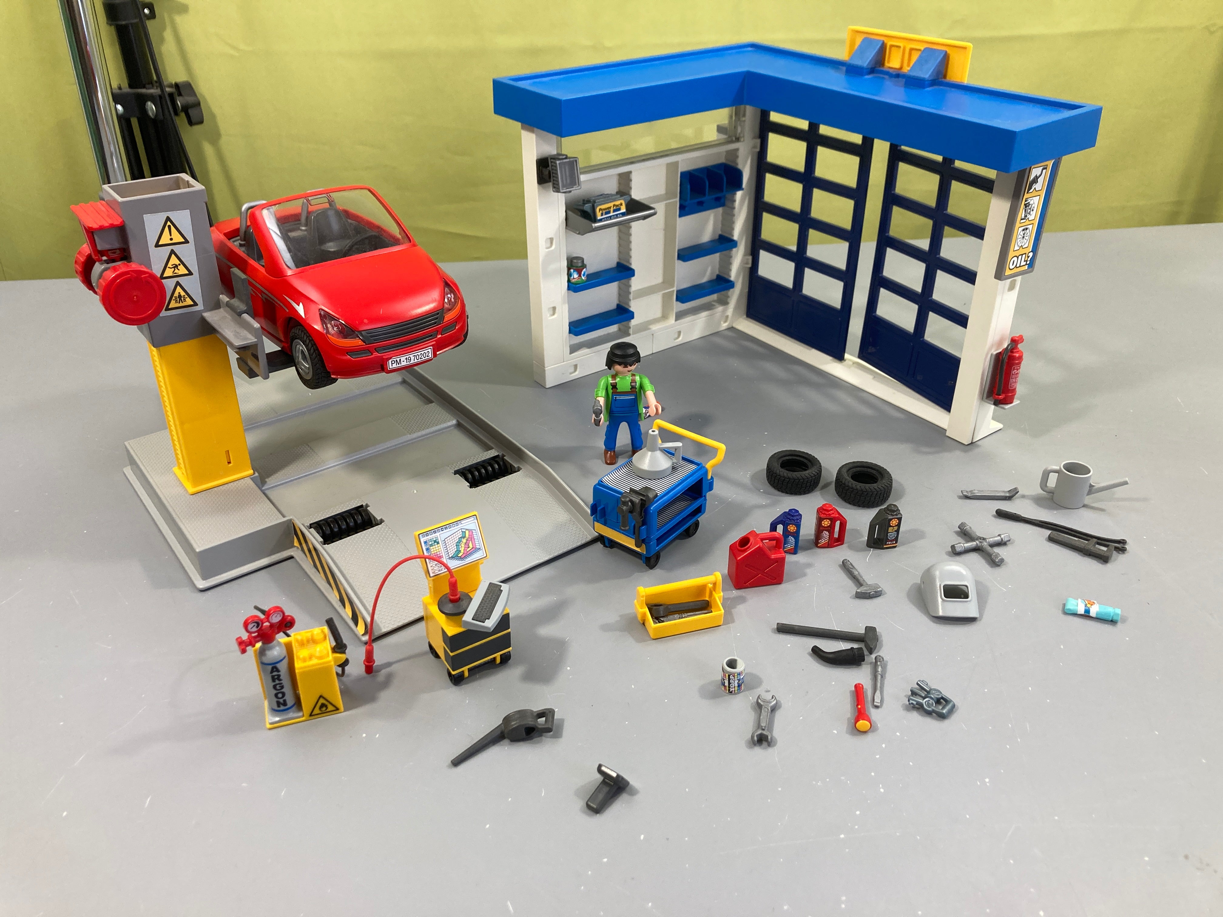 Garage Automobile - 70202 City Life, +4a manque juste le casque du personnage