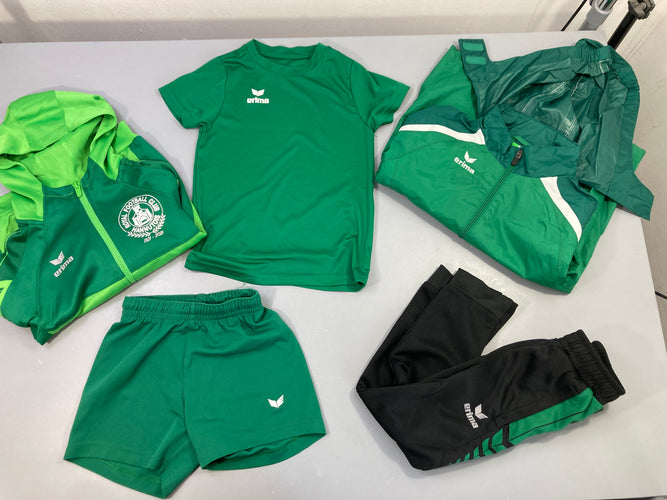 Ensemble de foot vert, blanc, noir Erima, Veste de jogging, +  dessus de jogging + Pantalon de jooging + short+ T-shirt m.c, quelques petites taches, moins cher chez Petit Kiwi