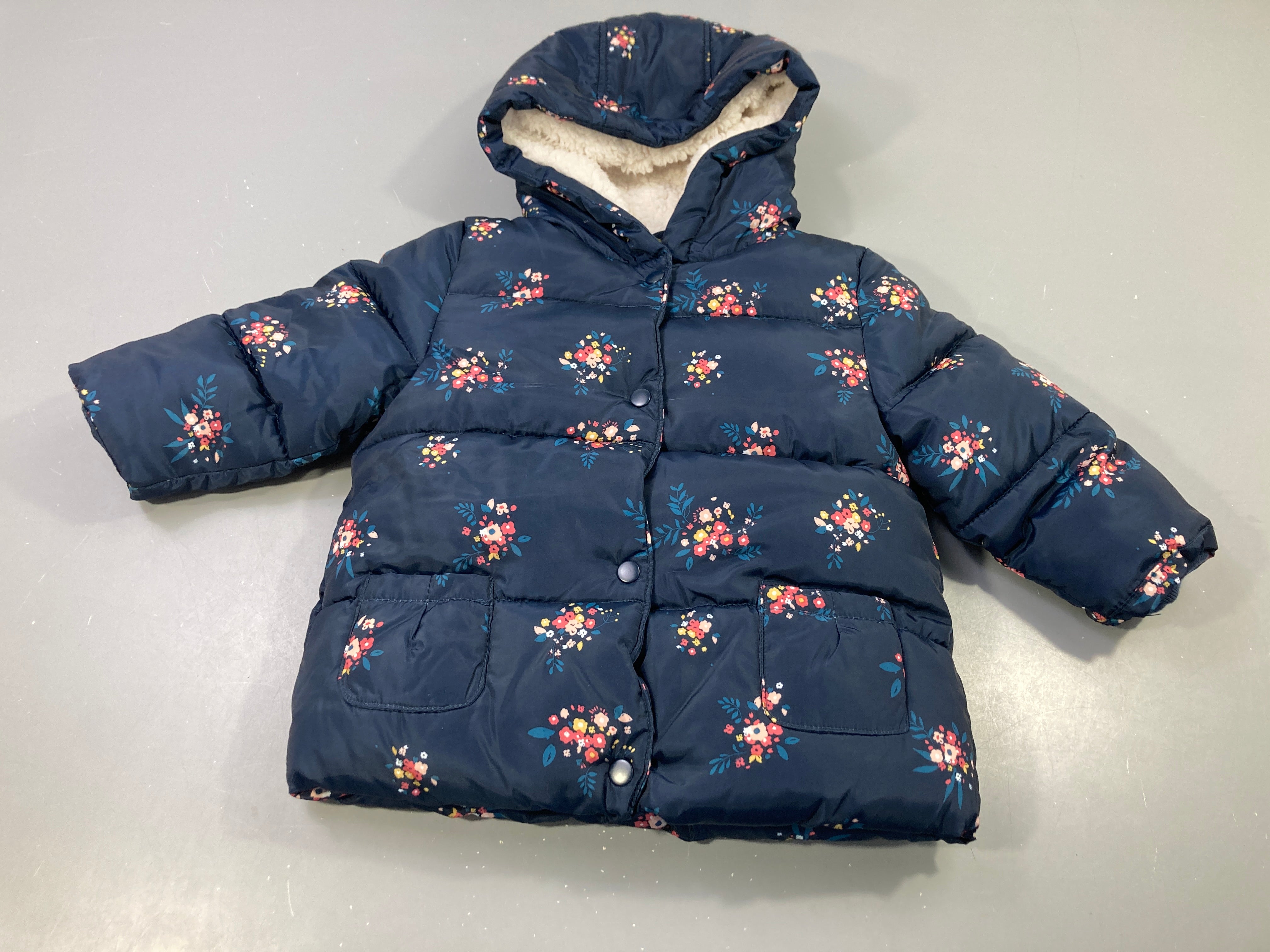 Veste zippée à capuche bleu marine à fleurs, intérieur moutonné