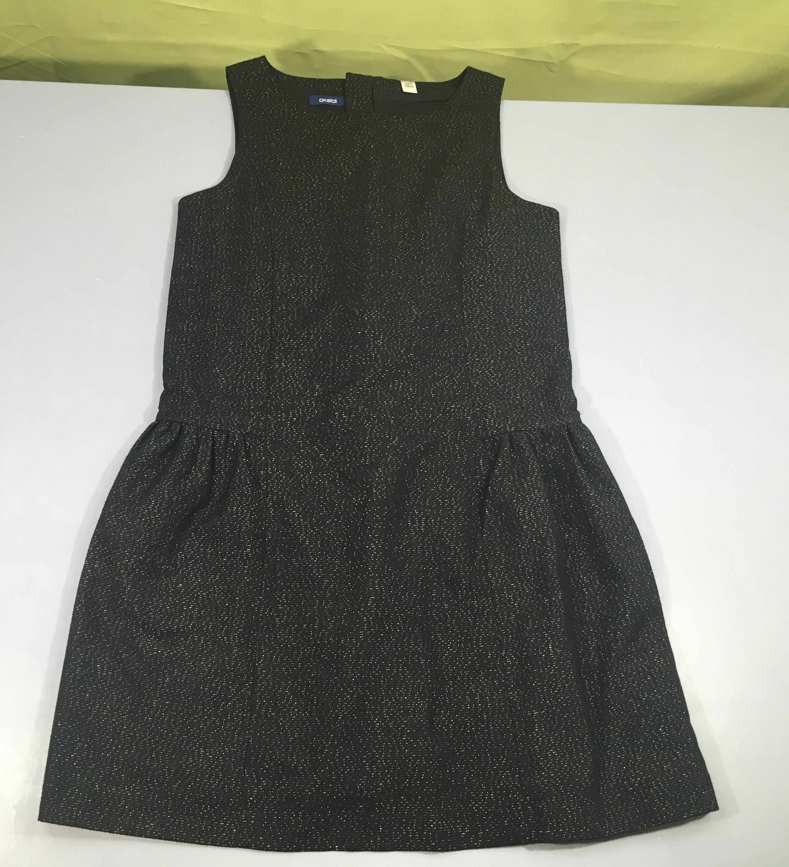Robe s.m noir fil doré