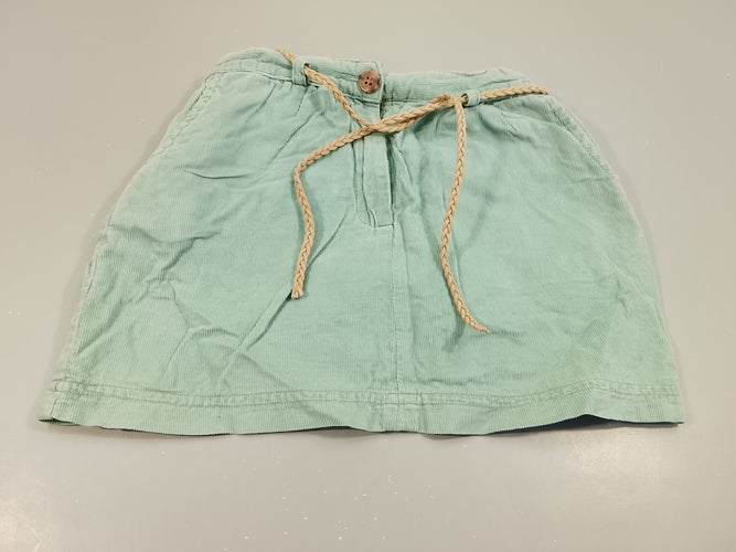 Jupe en velours côtelé bleu + ceinture beige tressée. Doublé jersey, moins cher chez Petit Kiwi