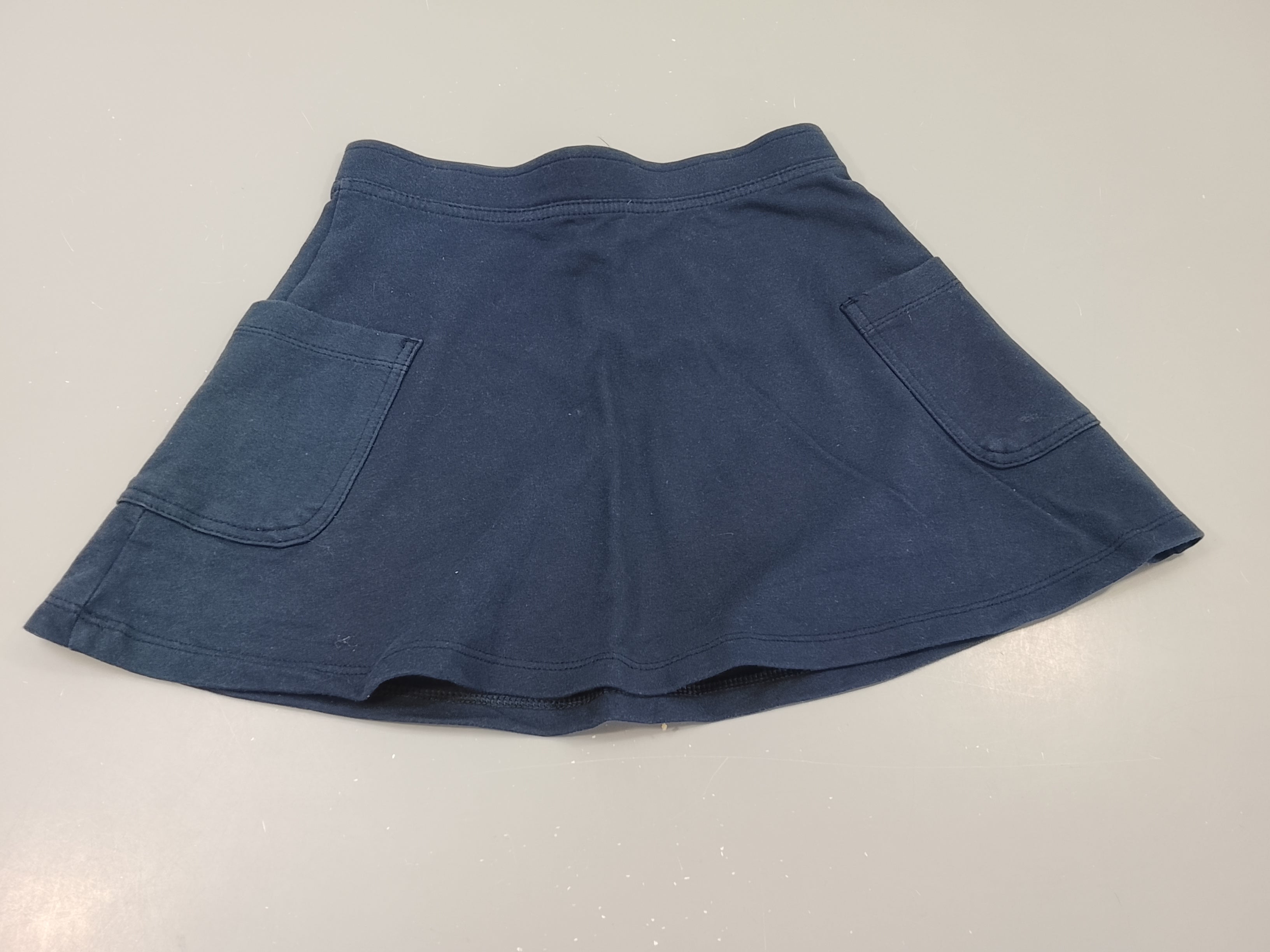 Jupe molleton bleu marine, poches latéralles