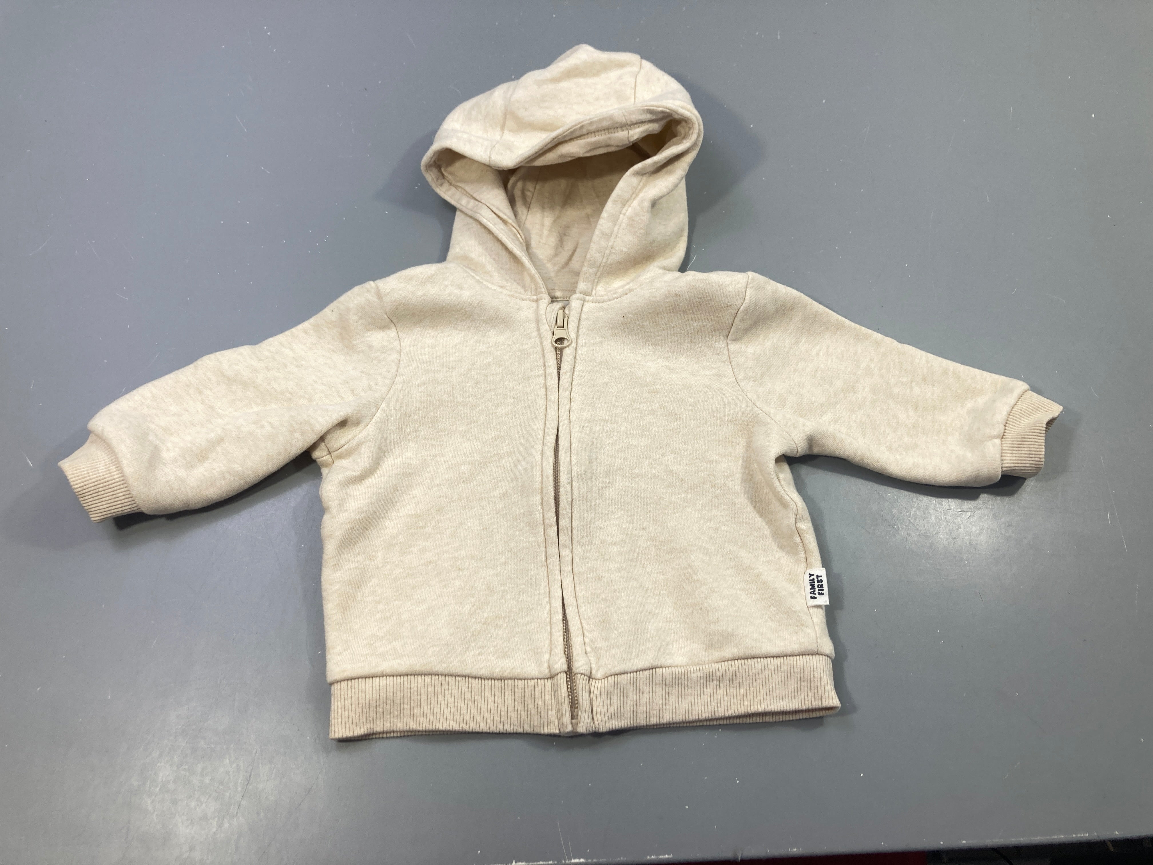 Sweat zippé beige capuche chiné