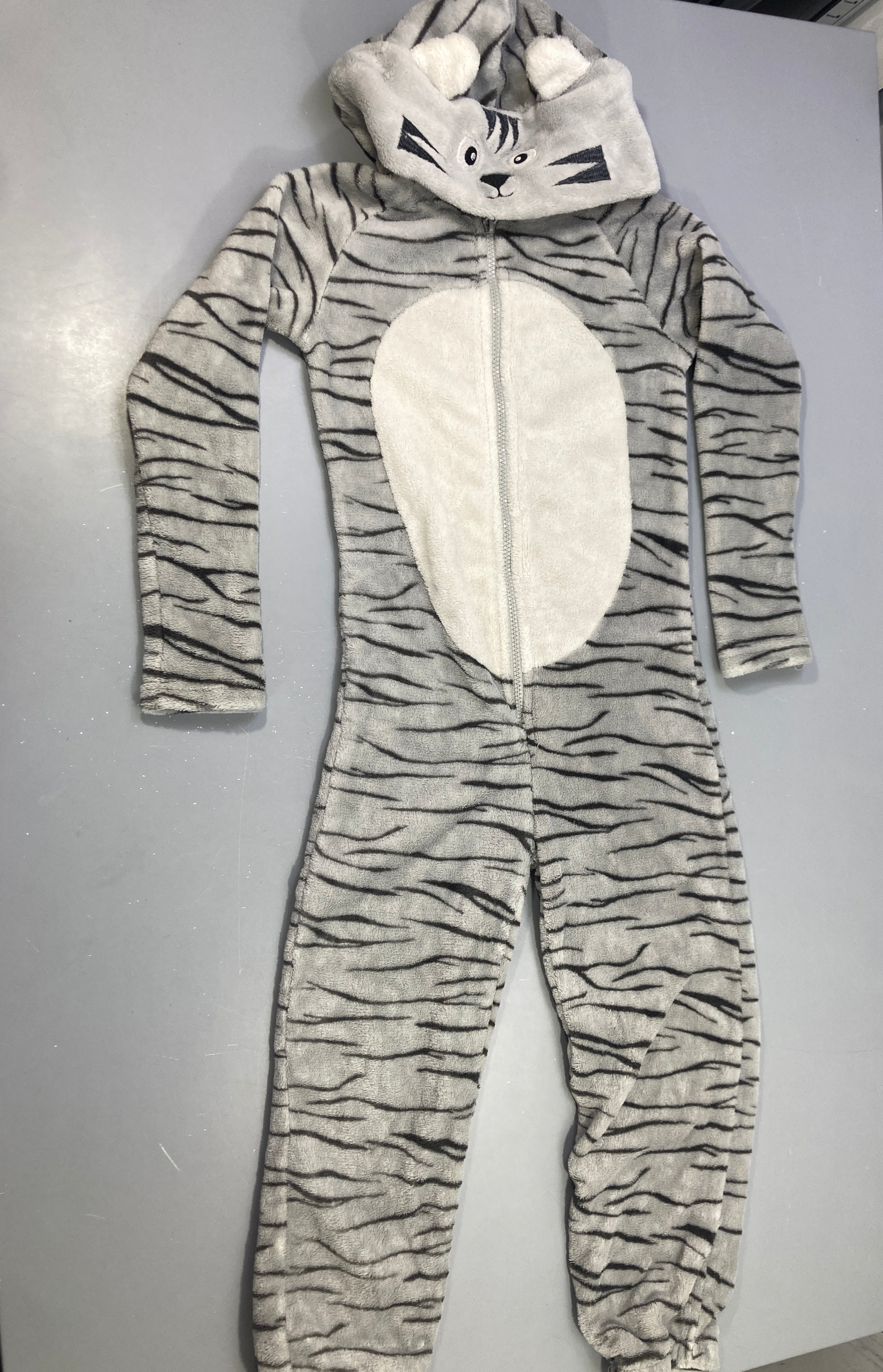 Combinaison velours zippé gris rayé tigre à capuche