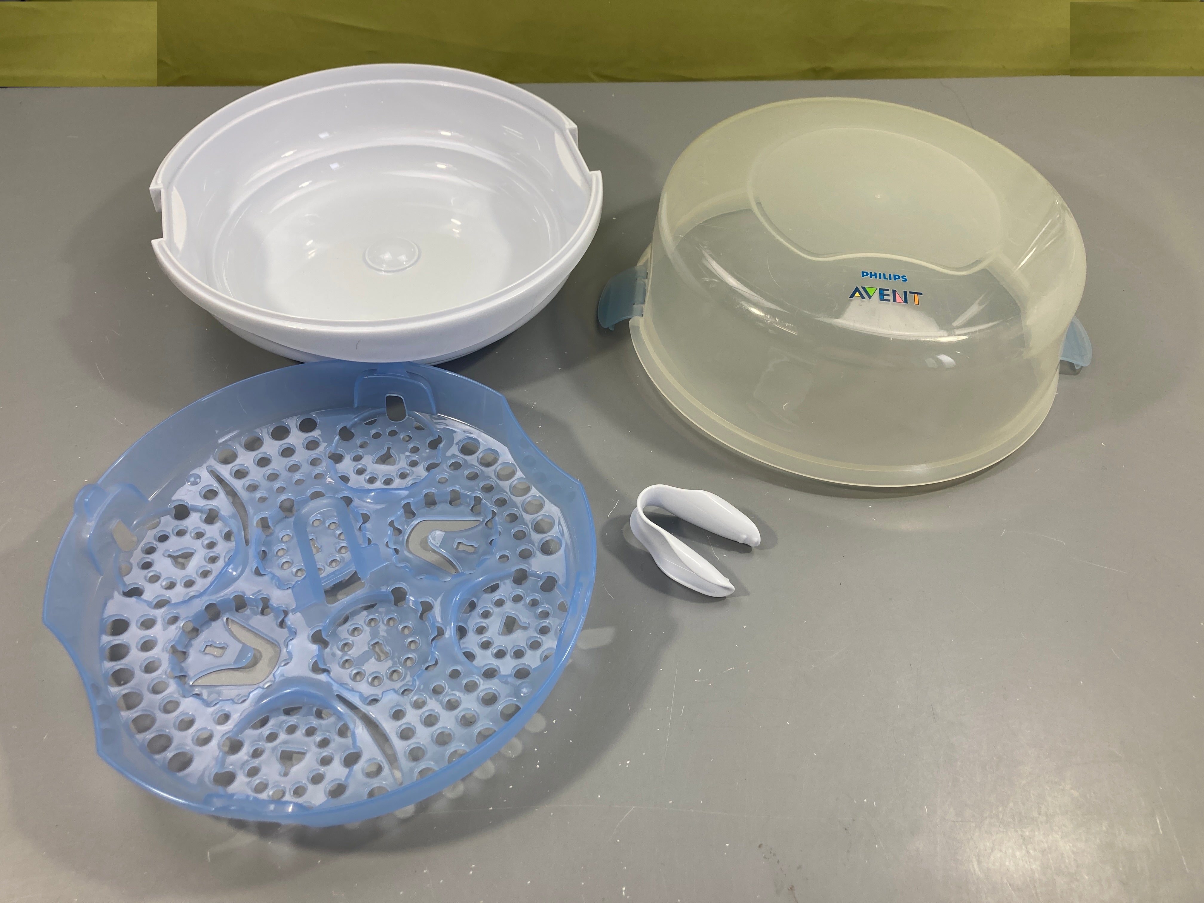 Etat neuf, stérilisateur micro-onde
