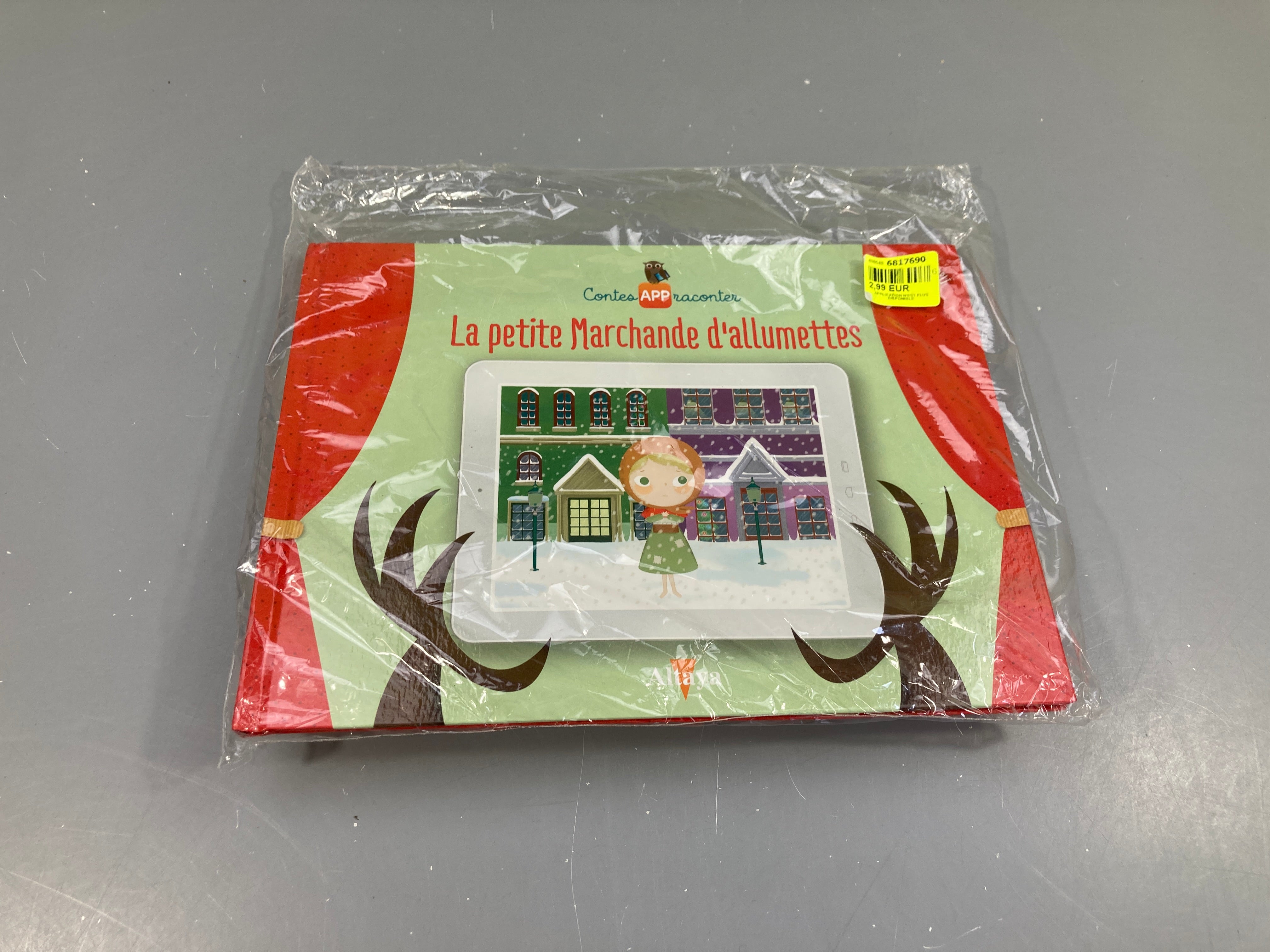 NEUF La petite marchande d'allumettes avec 2 poupées