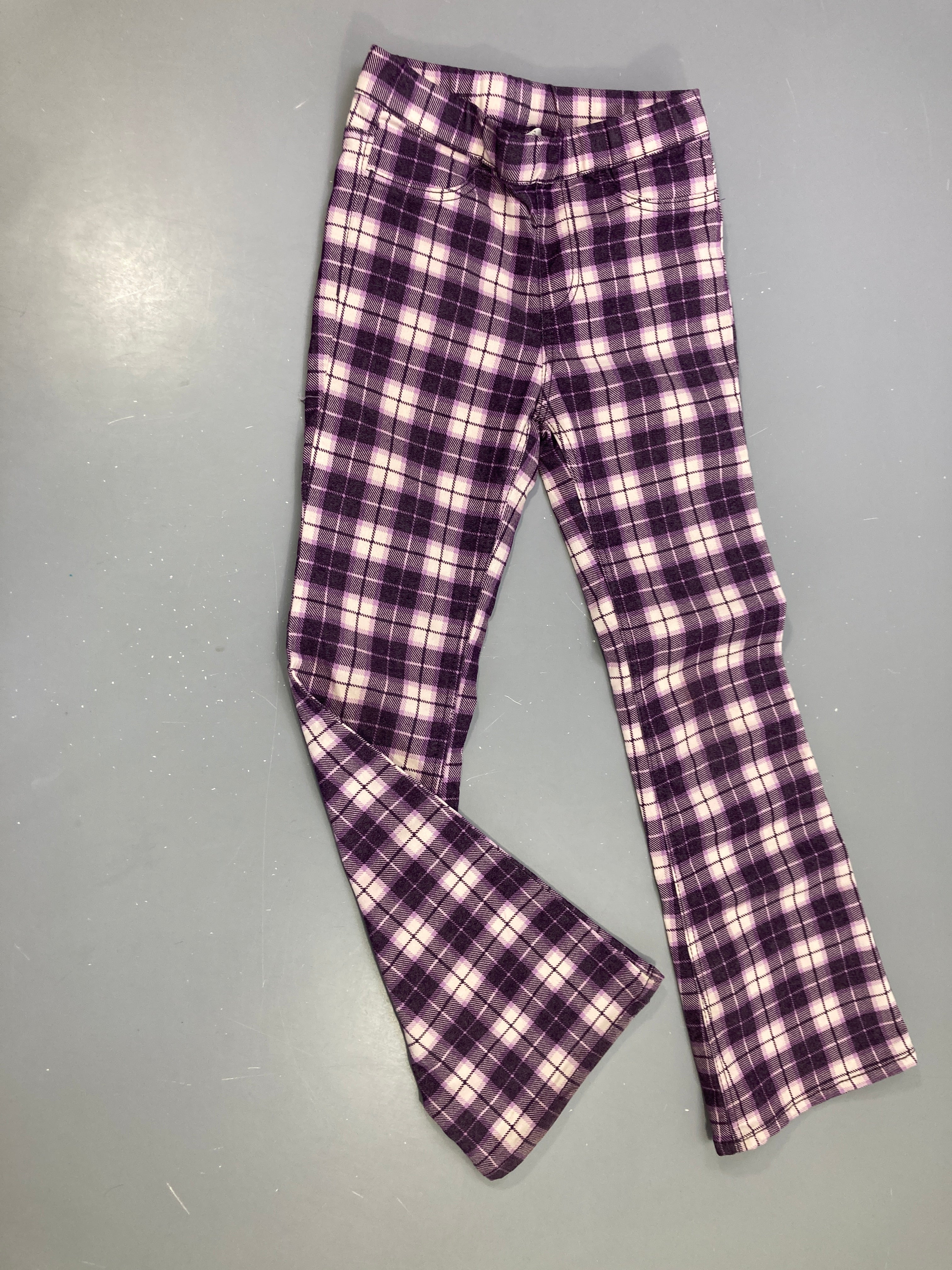 Pantalon violet/blanc carreaux évasé