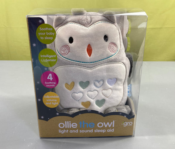 Peluche Veilleuse Bruits Blancs Ollie la chouette de The Gro Company - fonctionne, moins cher chez Petit Kiwi