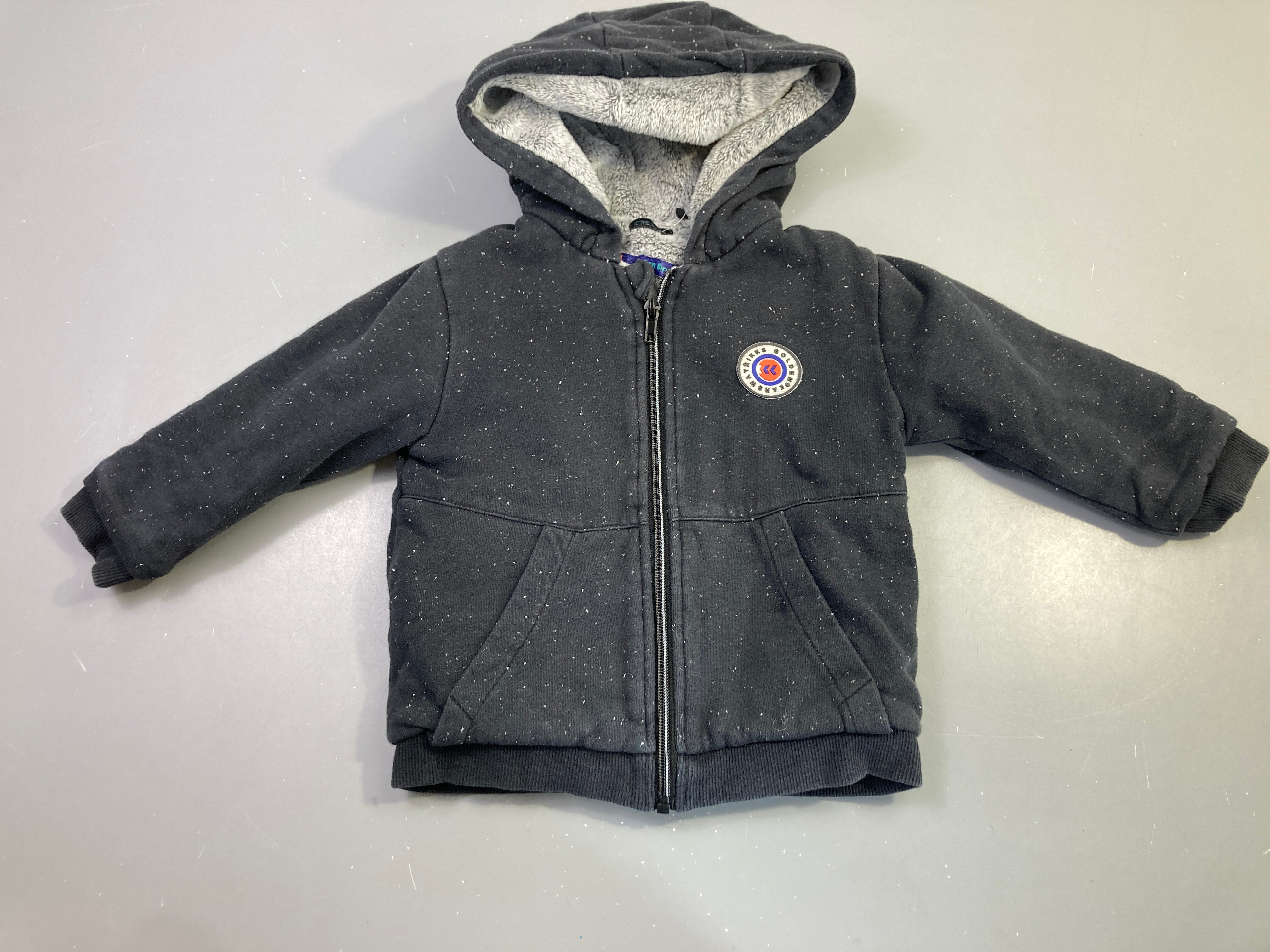 Sweat zippé gris foncé chiné capuche, doublé peluche