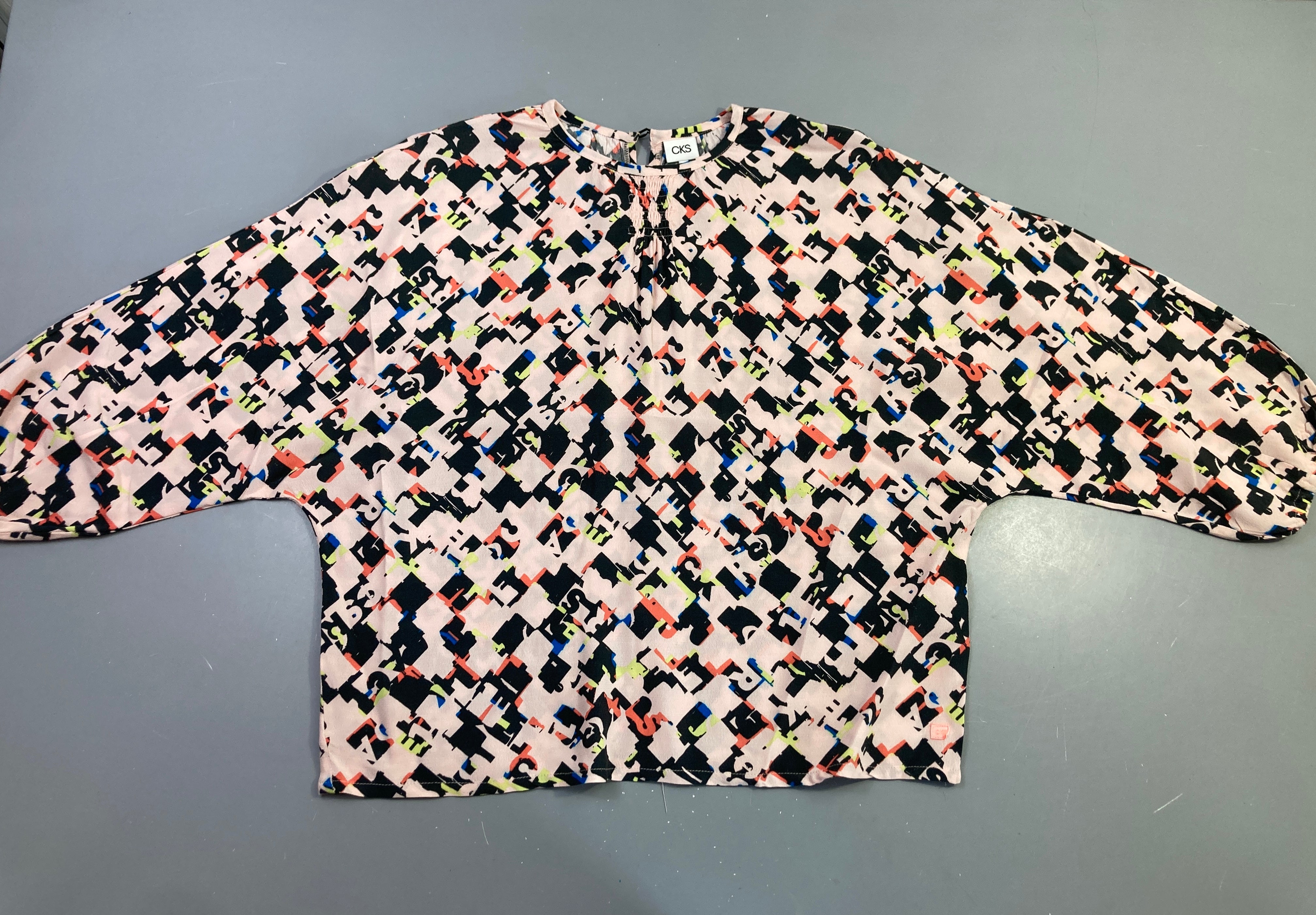 Blouse m.l mousseline rose imprimé graphique