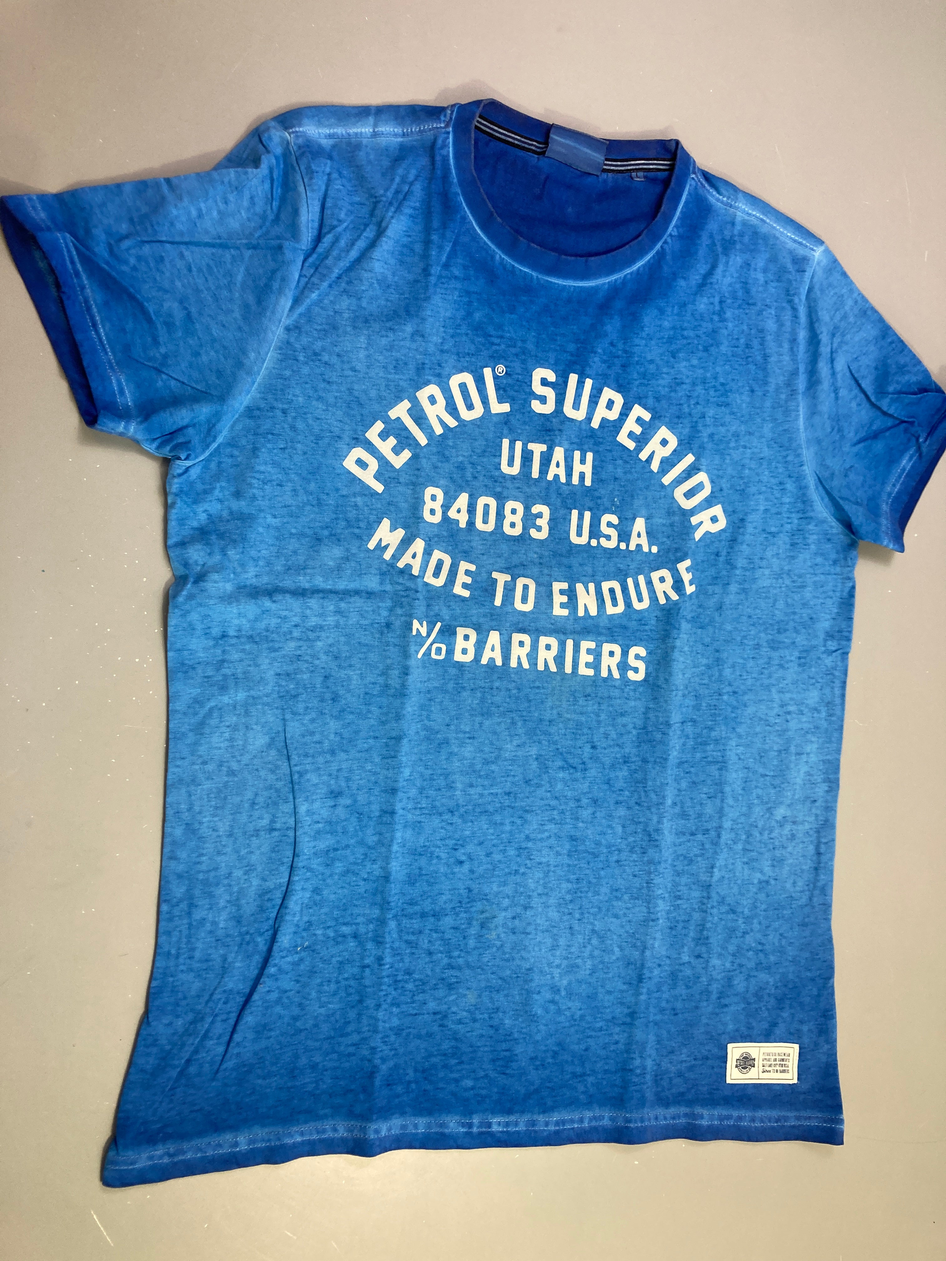 T-shirt m.c bleu délavé logo
