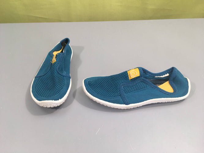 Chaussures d'eau bleues, moins cher chez Petit Kiwi