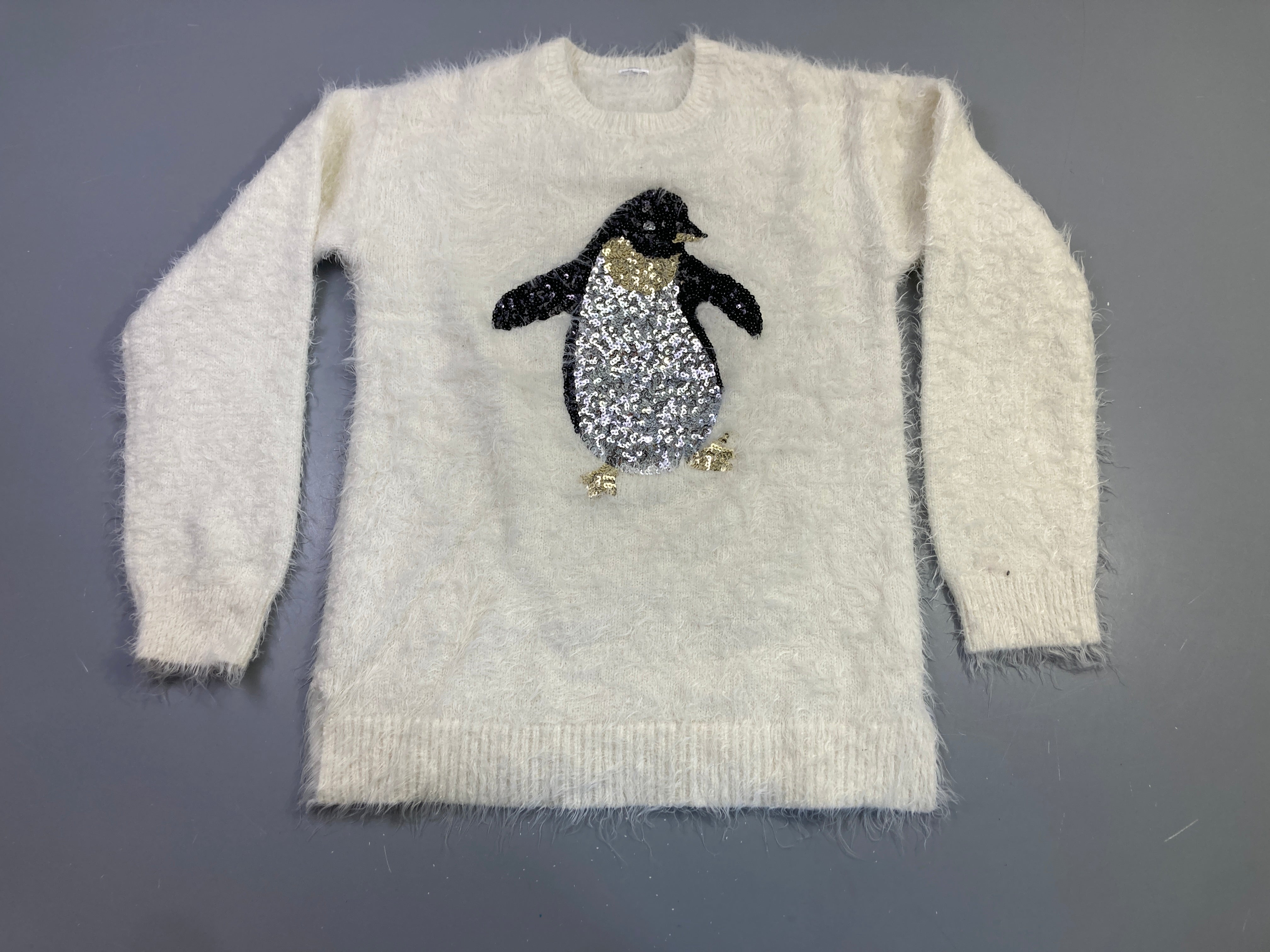 Pull duveteux écru pingouin sequins