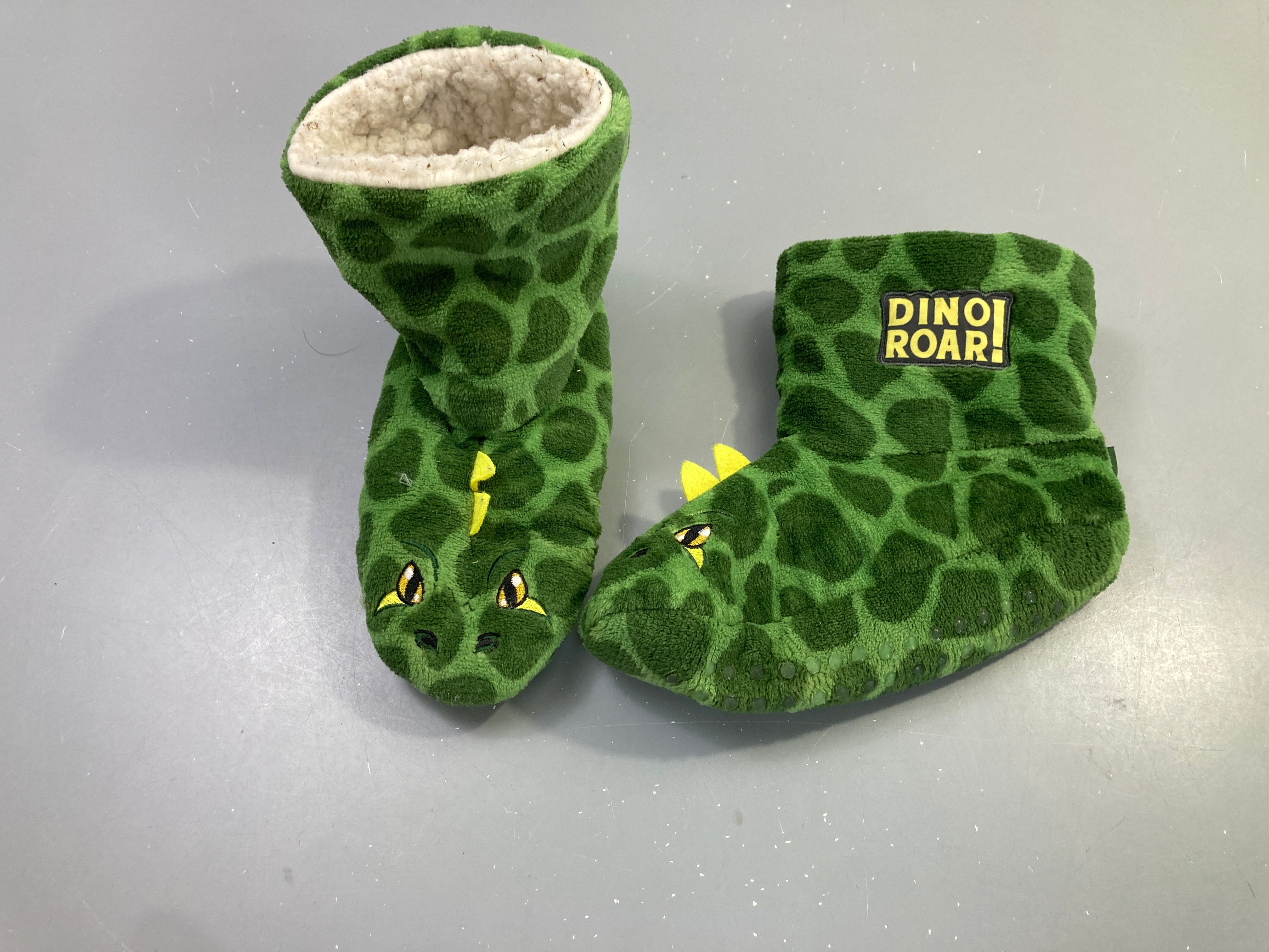 Chaussons montants verts dino roar