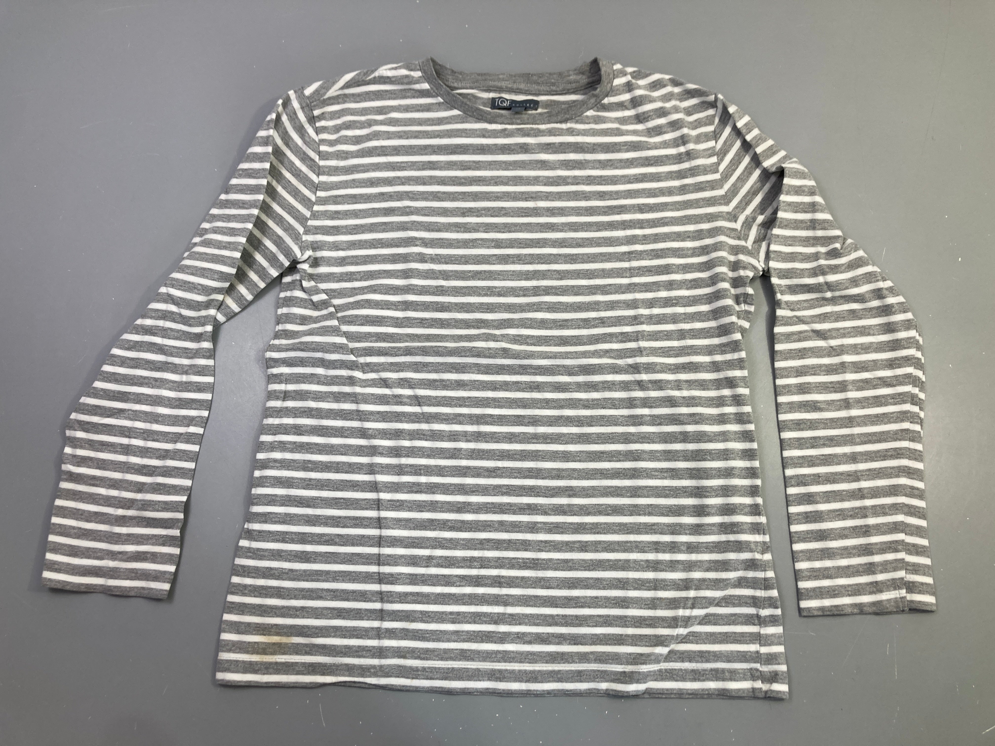 T-shirt m.l gris rayé blanc
