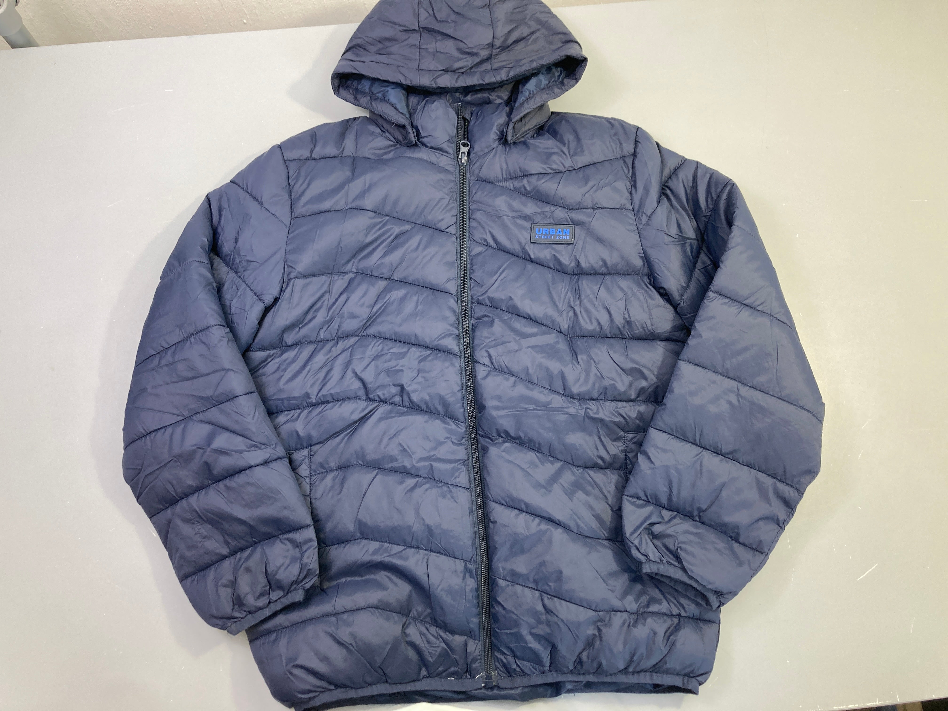 Doudoune extra light zippée bleu marine capuche