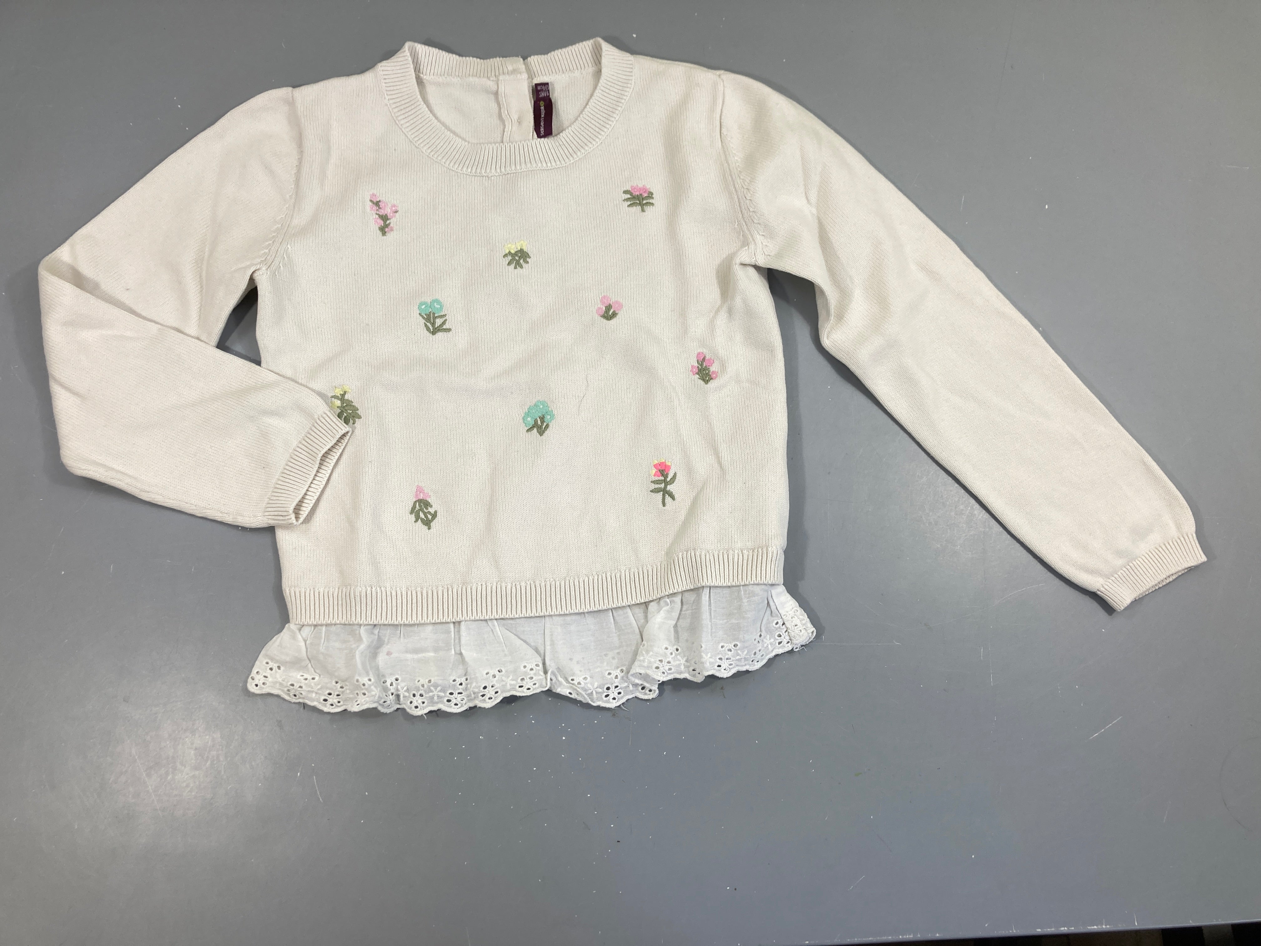 Pull blanc fleurs brodées bas coton