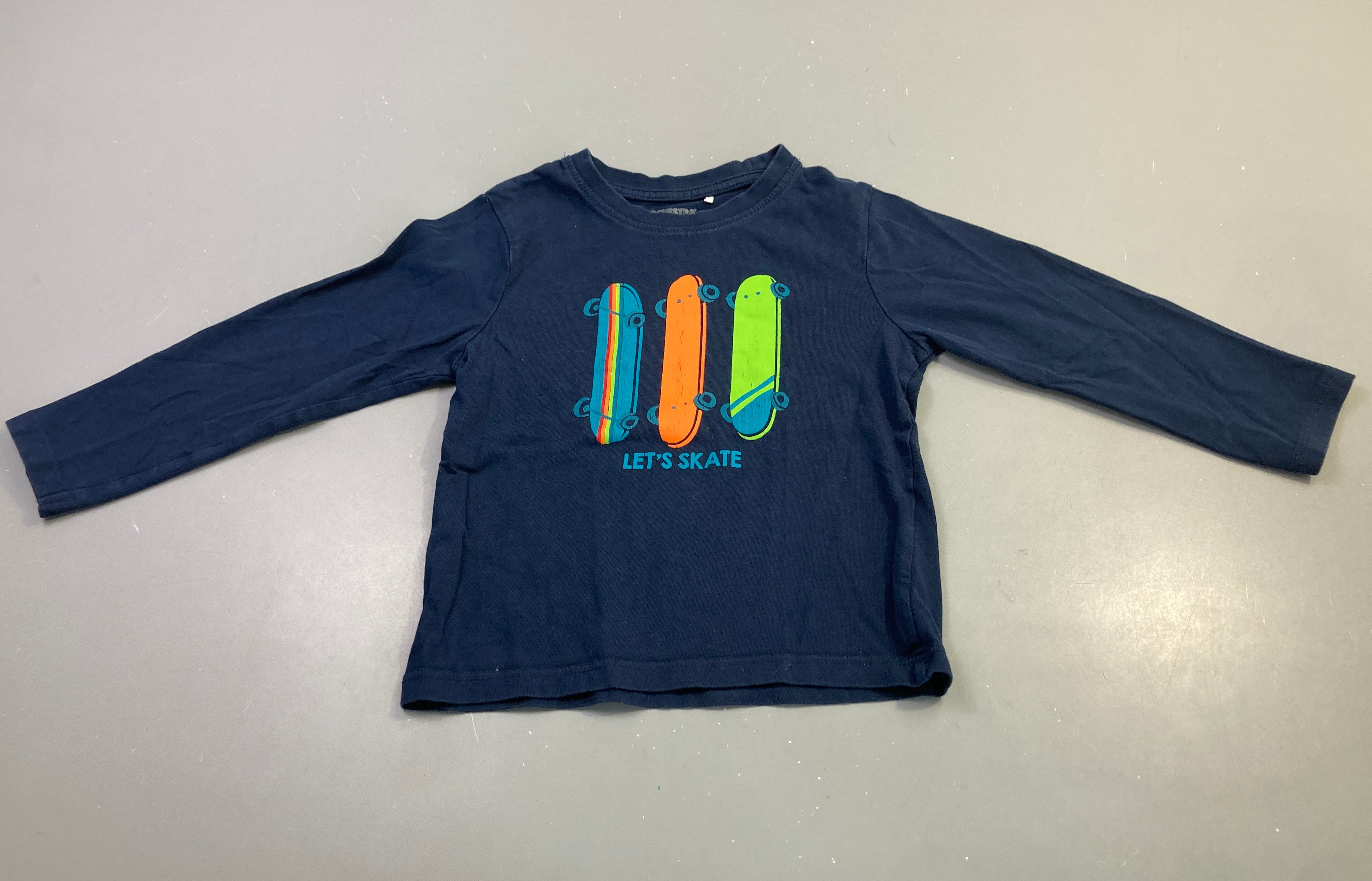 T-shirt m.l bleu marine imprimé skateboards