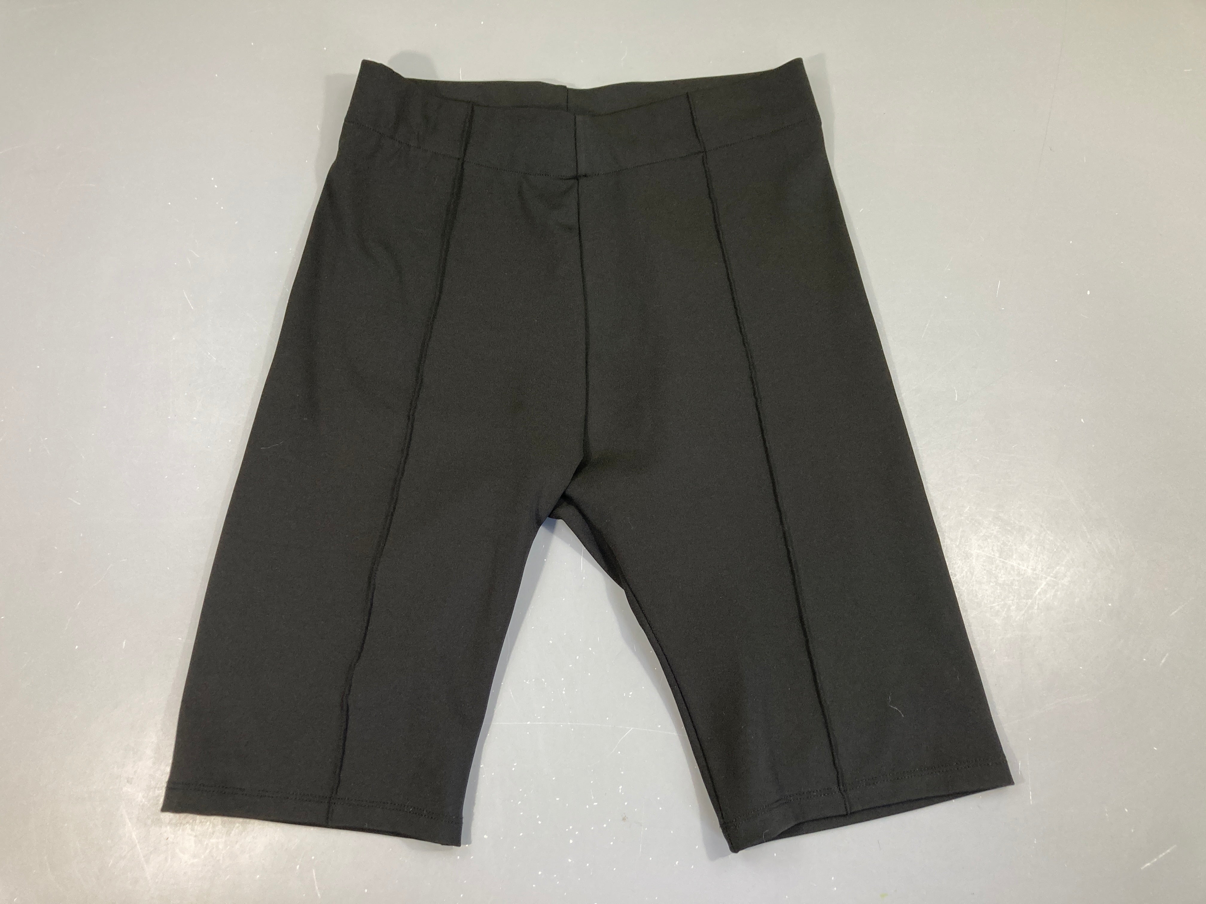 Bermuda slim noir côte avant