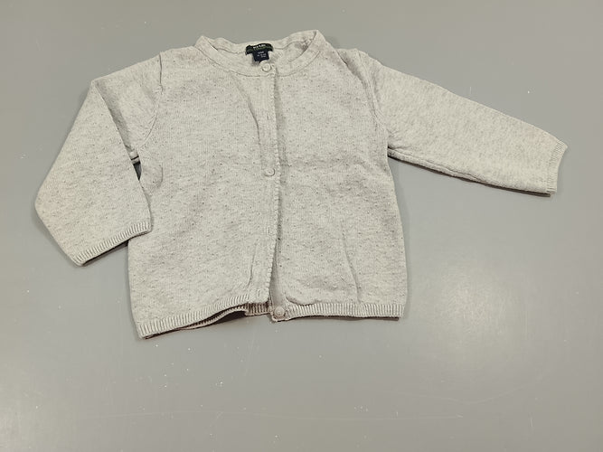 Gilet gris clair chiné, texturé. Légèrement bouloché, moins cher chez Petit Kiwi