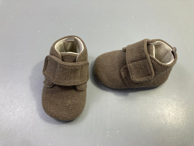 Chaussons marron scratch, moins cher chez Petit Kiwi